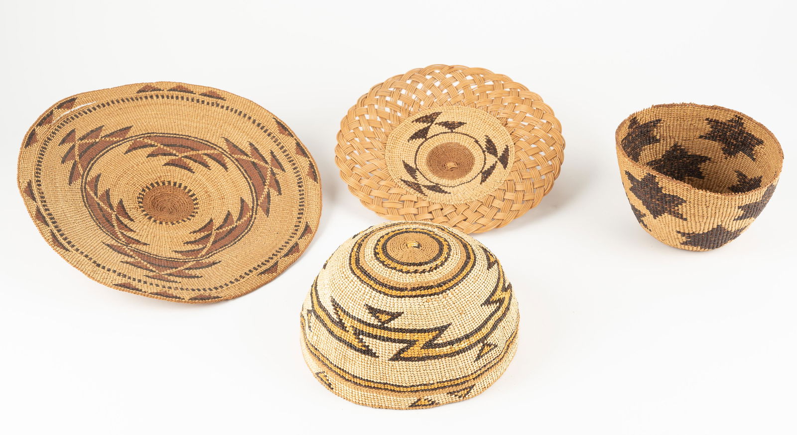 2 California Baskets and 2 Basket Plaques (1 of 13)