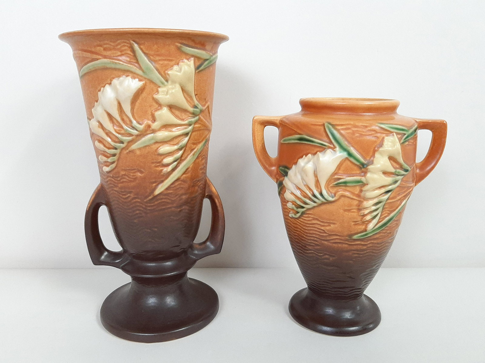 2 Roseville Freesia Vases (1 of 5)