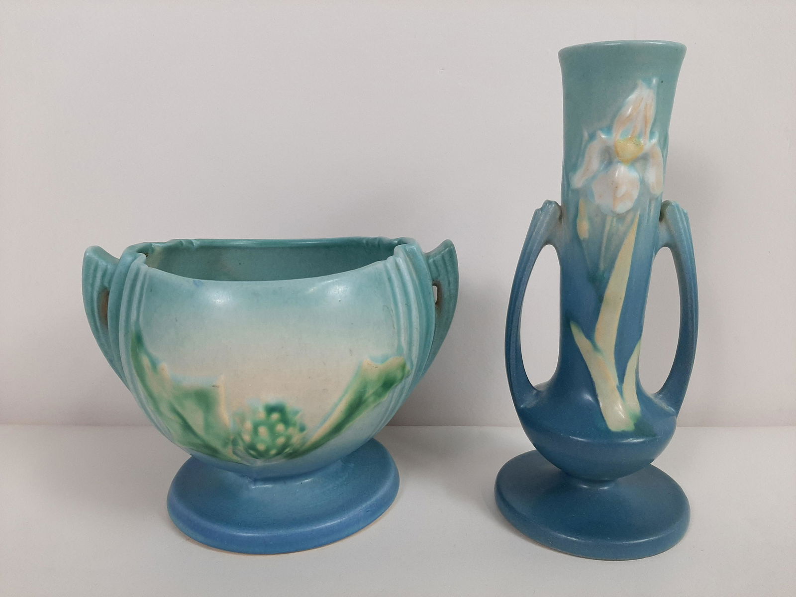 2 Pcs Roseville incl. Iris (1 of 5)