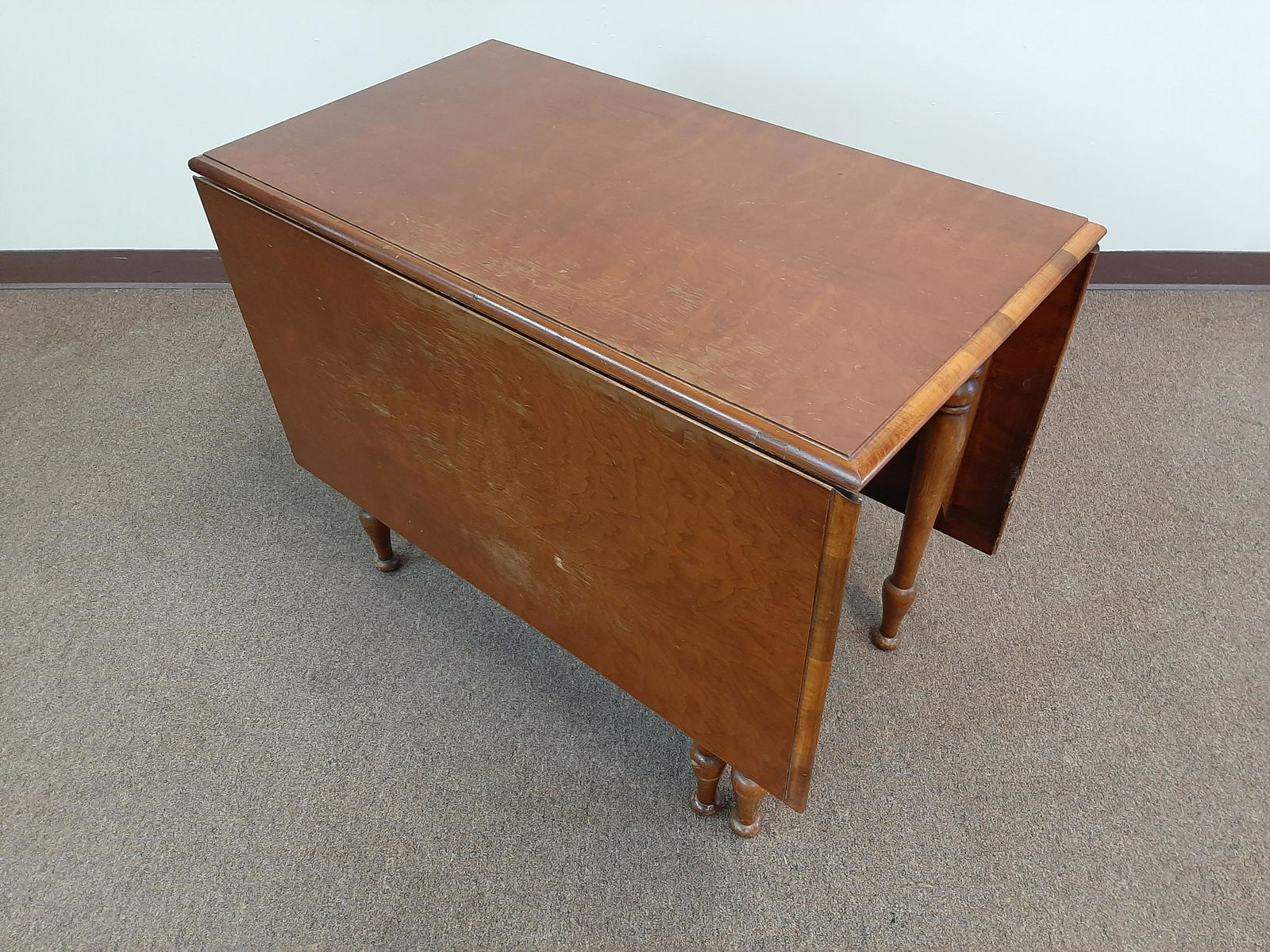 Gate Leg Drop Leaf Table: 21½ to 60" wide X 38" deep X 29½" high. IMPORTANT: Before bidding, please read the terms and conditions. When you registered for the auction you agreed to these terms and will be required to comply