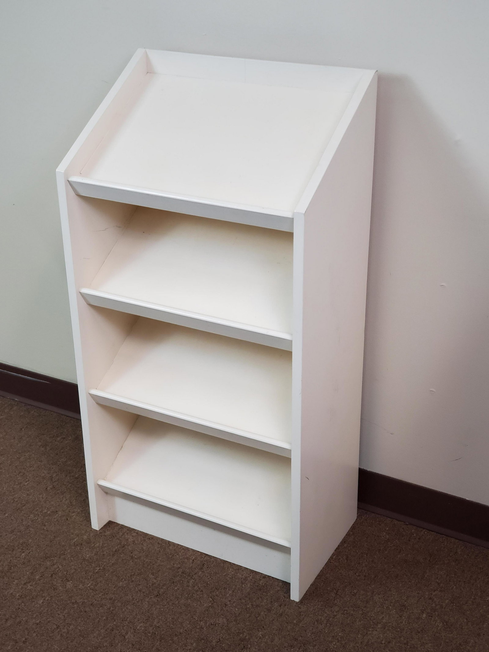 Shoe Storage Shelf: 20" wide X 12" deep X 39" high. IMPORTANT: Before bidding, please read the terms and conditions. When you registered for the auction you agreed to these terms and will be required to comply with them.