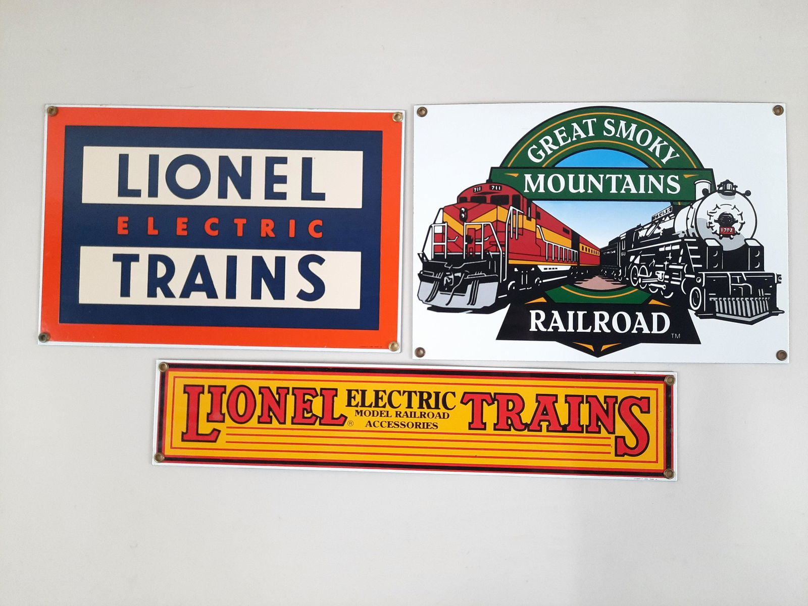 3 Tin Train Signs incl Lionel (1 of 2)