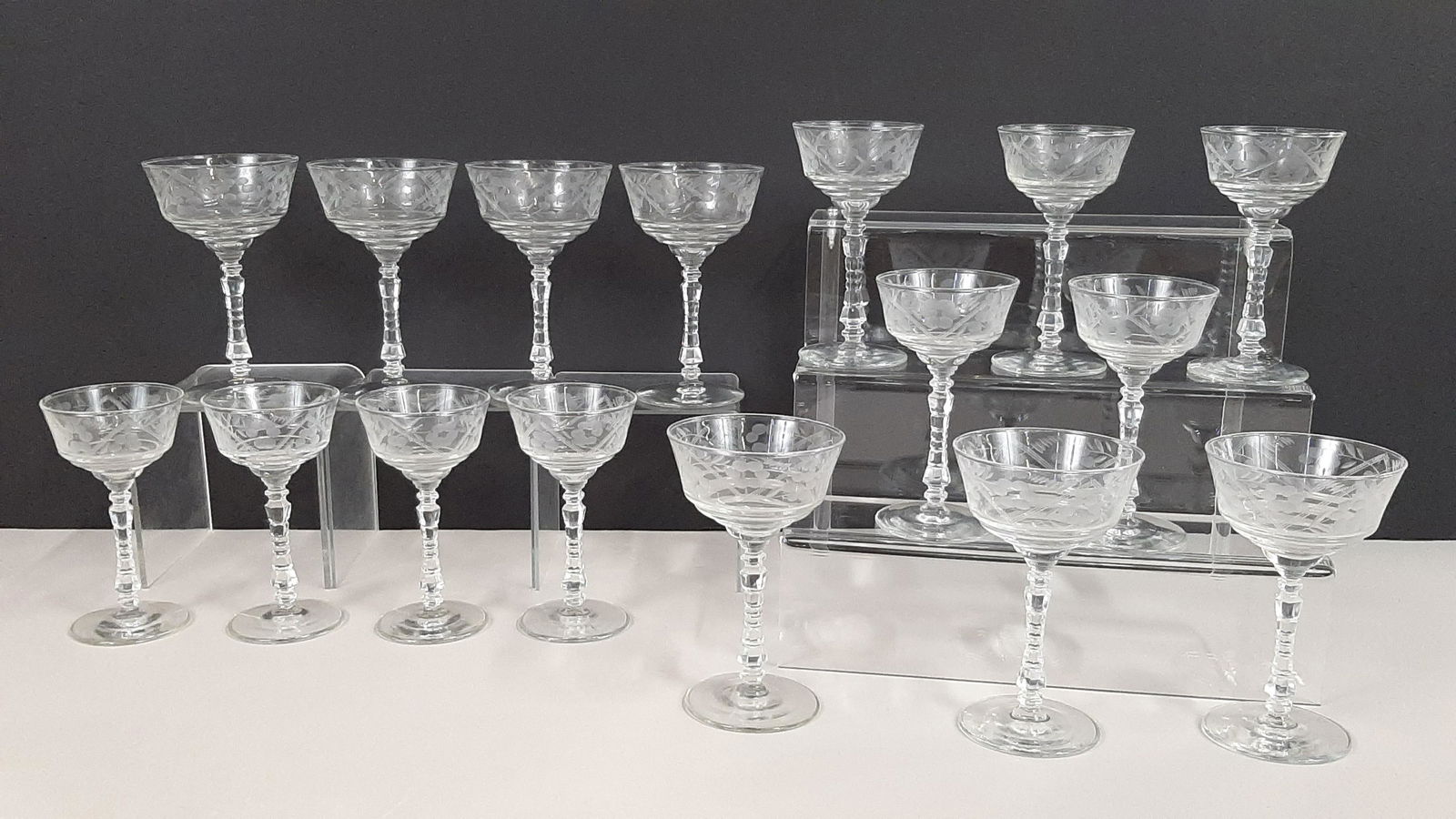 16 Vintage Etched Glass Wines (1 of 4)