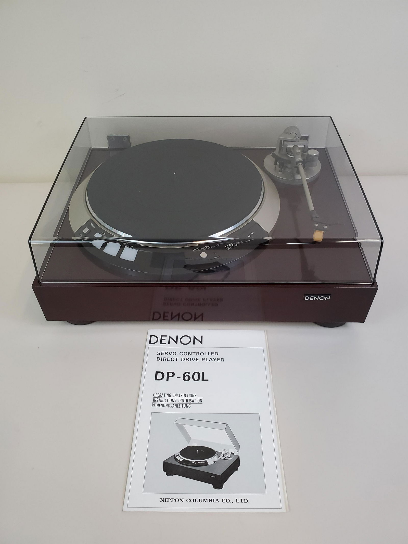 Denon DP-60L Turn Table (1 of 4)
