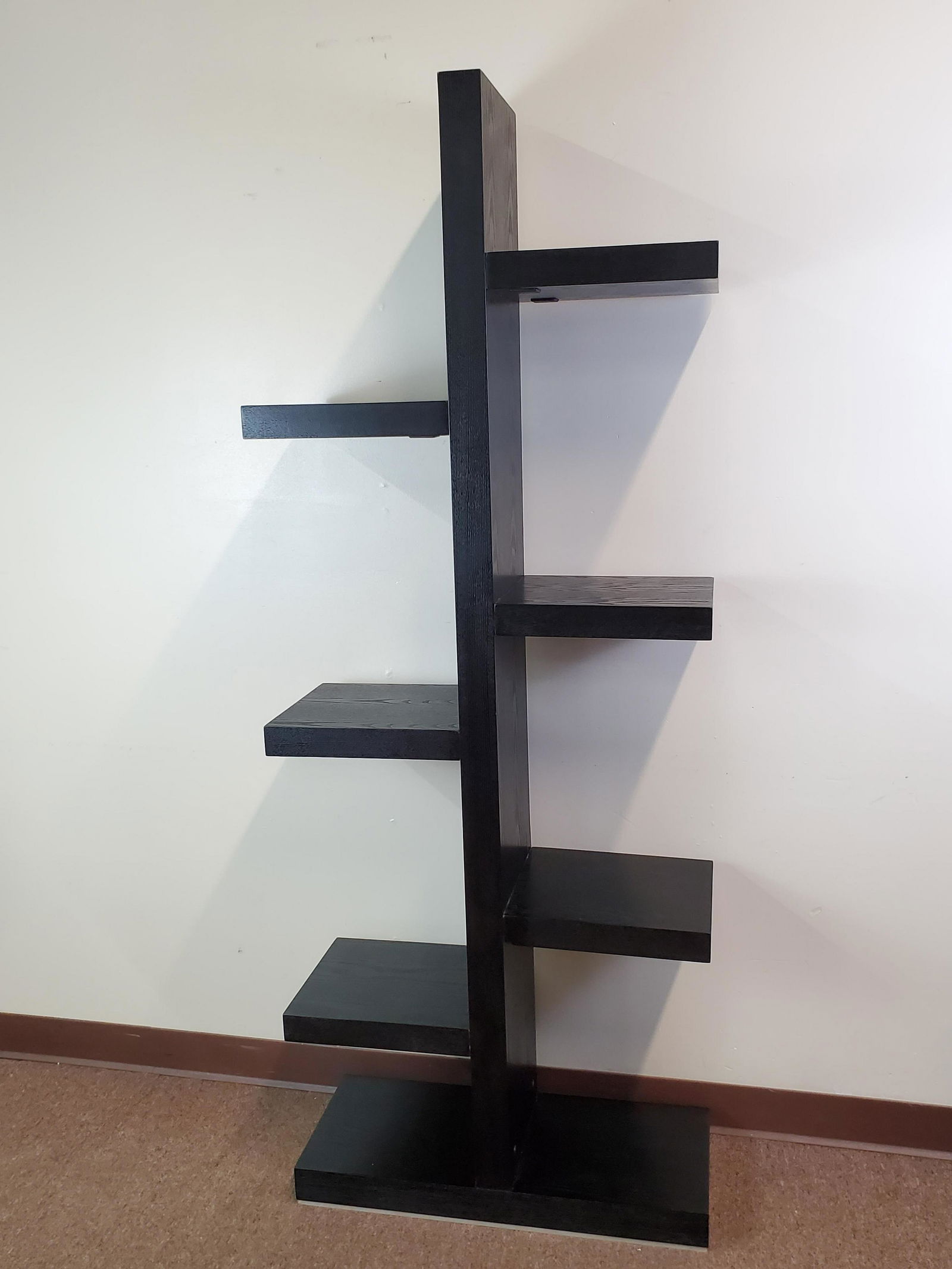 Freestanding Display (1 of 3)