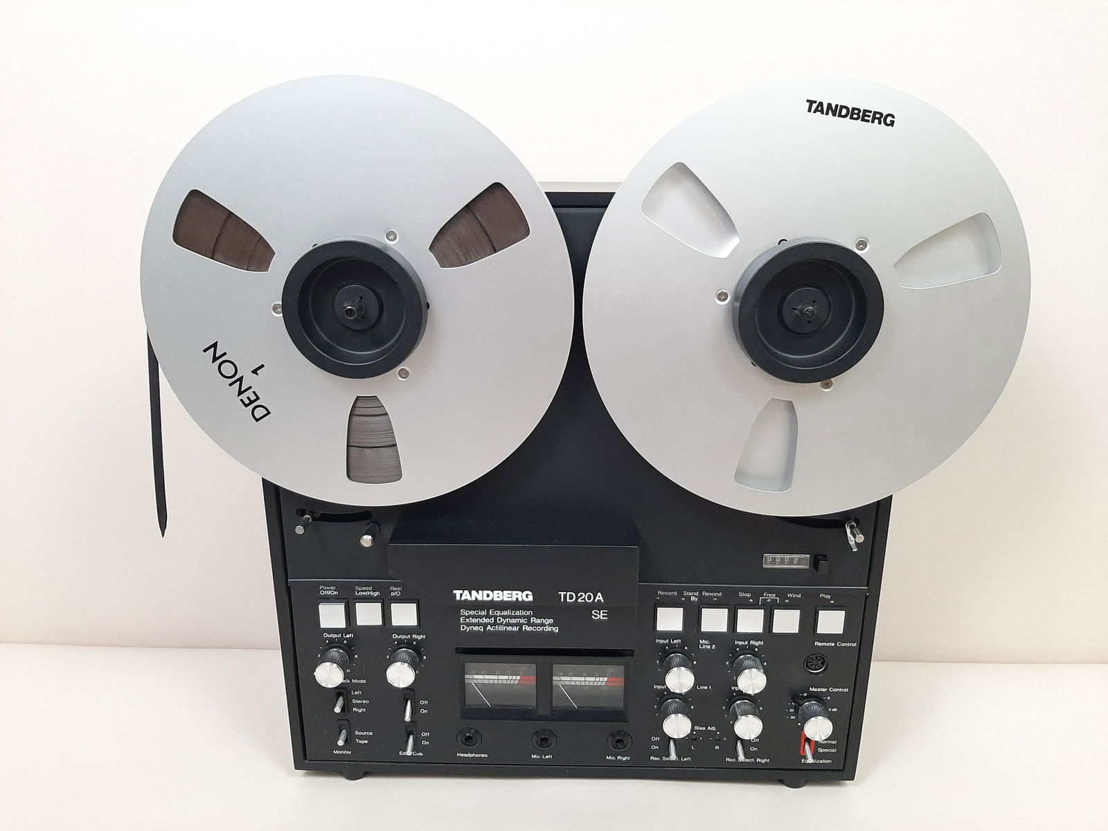 Tandberg TD 20 A Reel-to-Reel Tape Recorder (1 of 5)