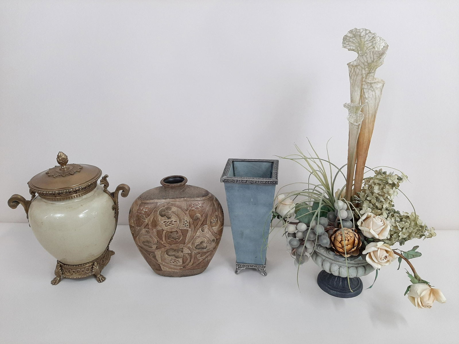 4 Decorative Vases and Urn (1 of 3)
