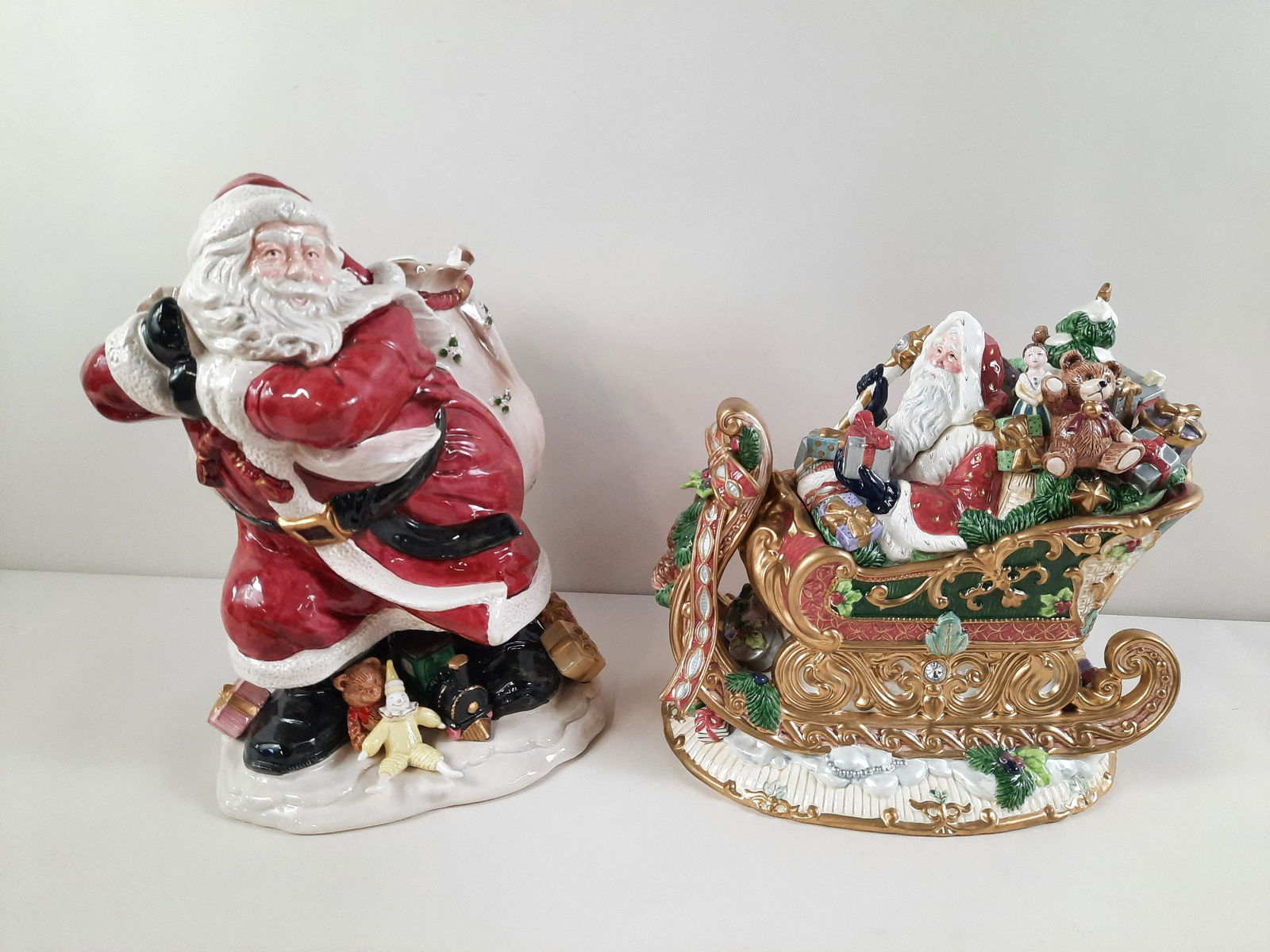 Fitz and Floyd Christmas Cookie Jar and Vase (1 of 7)