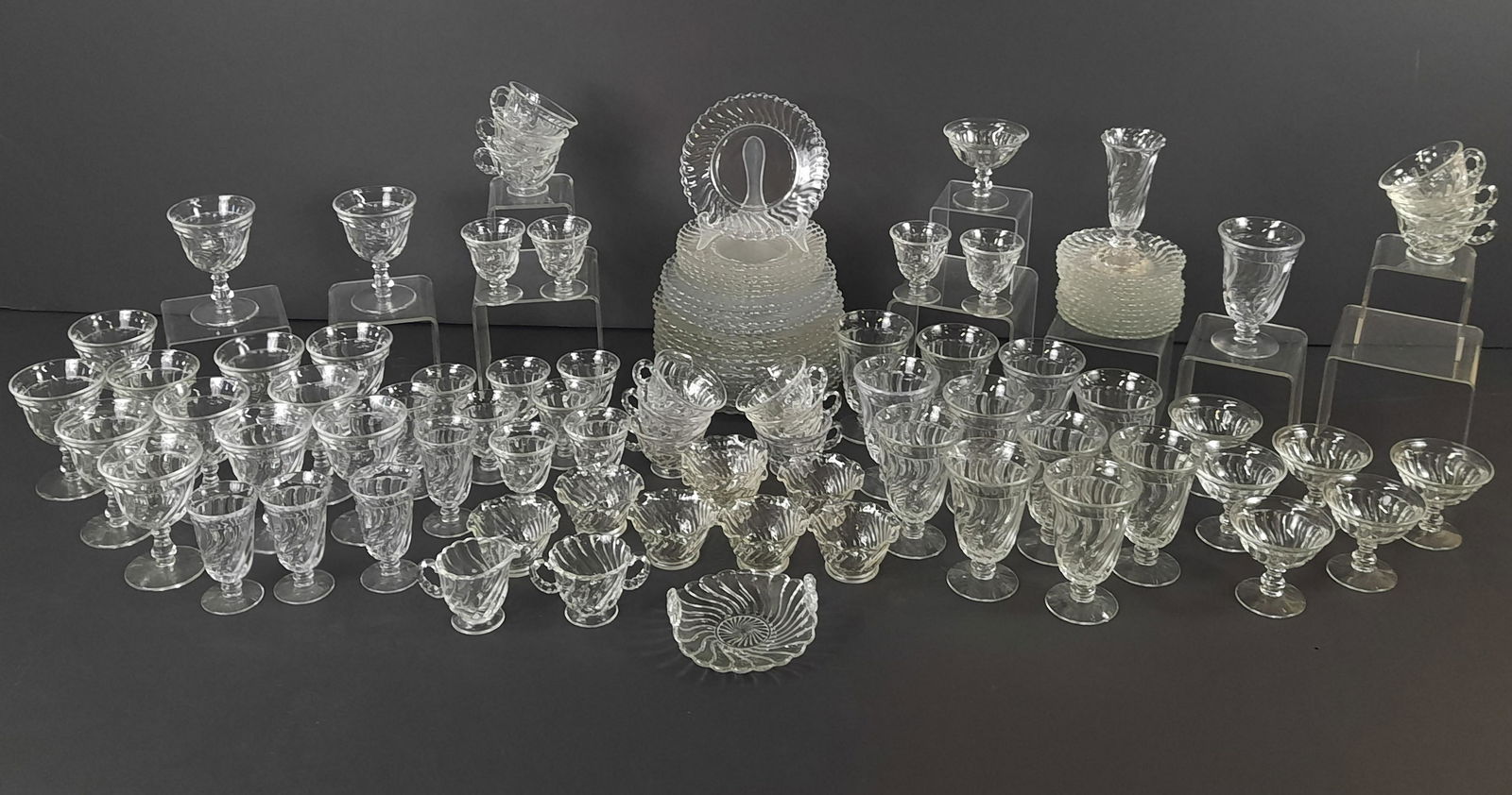 106 Pcs Fostoria Colony Glassware (1 of 5)
