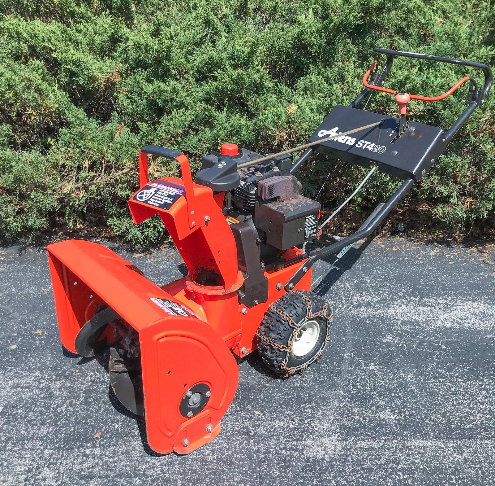 Ariens ST420 Snowblower (1 of 4)