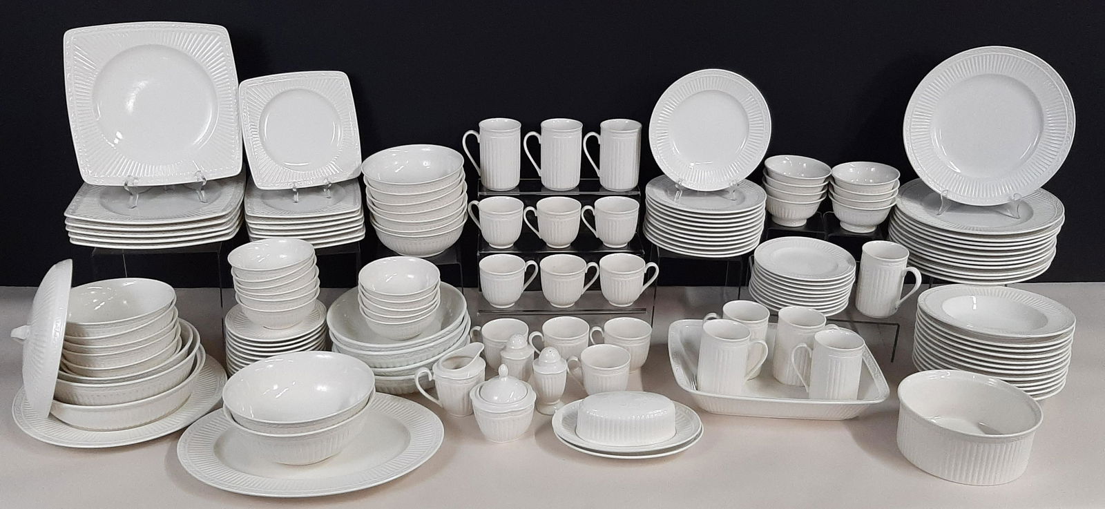 139 Pcs Mikasa "Italian Countryside" Dinnerware (1 of 3)