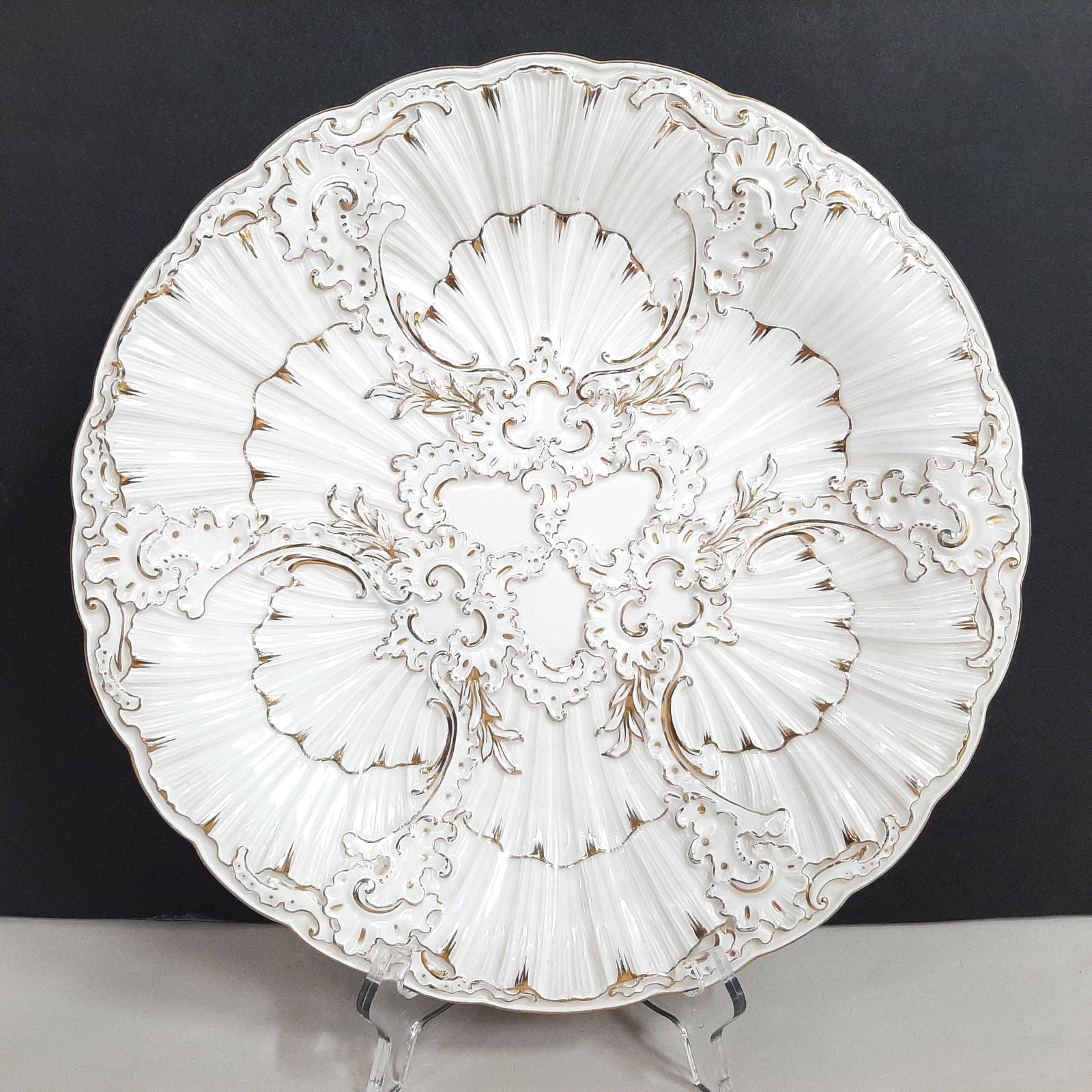 12" Meissen Serving Plate: 12-3/4" diameter. IMPORTANT: Before bidding, please read the terms and conditions. When you registered for the auction you agreed to these terms and will be required to comply with them.