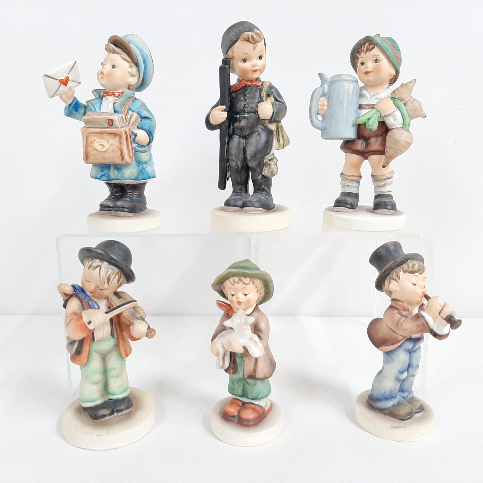 6 Hummel Figurines Chimney Sweep (1 of 5)