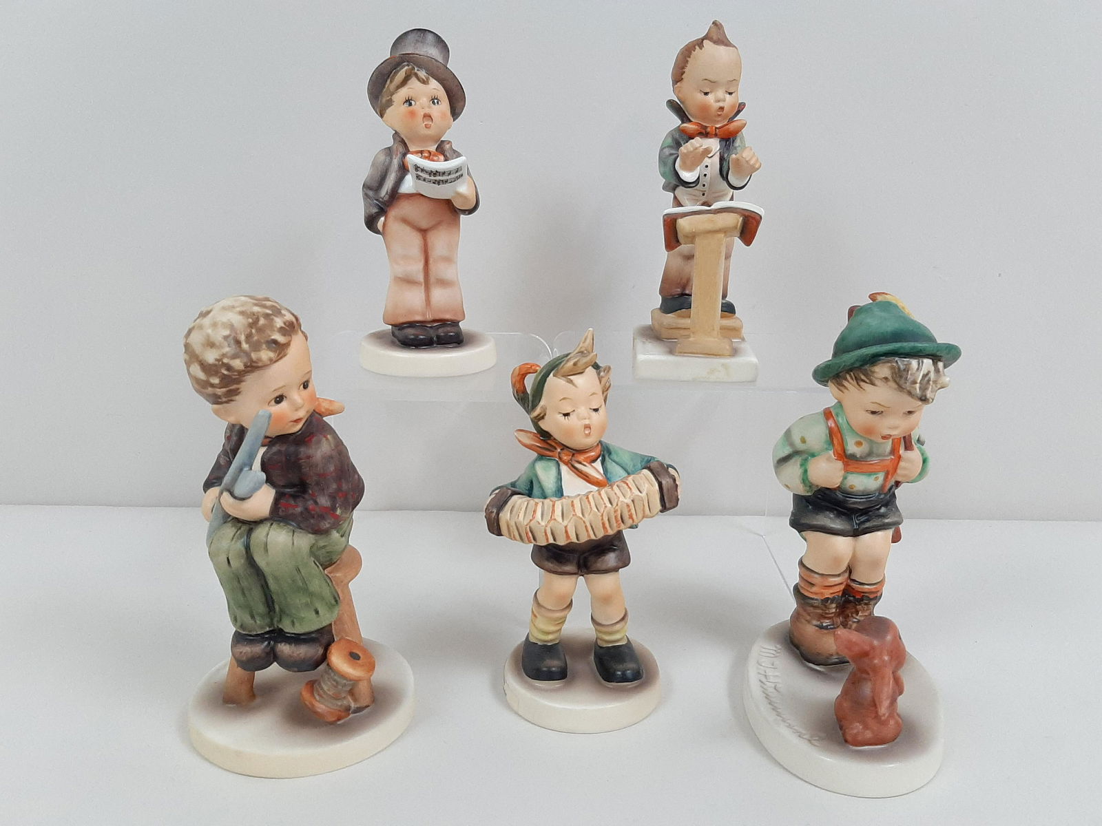 5 Hummel Figurines incl Little Tailor (1 of 4)