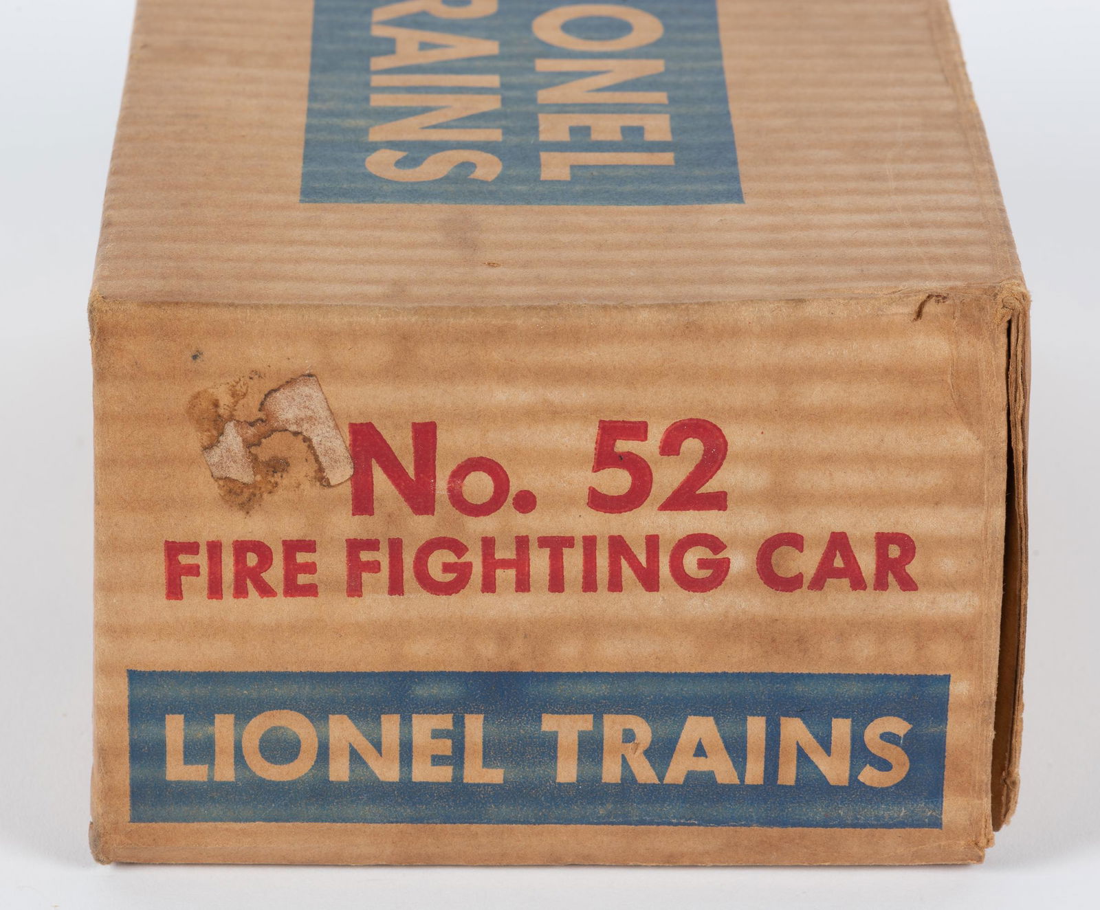 Lionel 52 Fire Fighting Car (1 of 4)