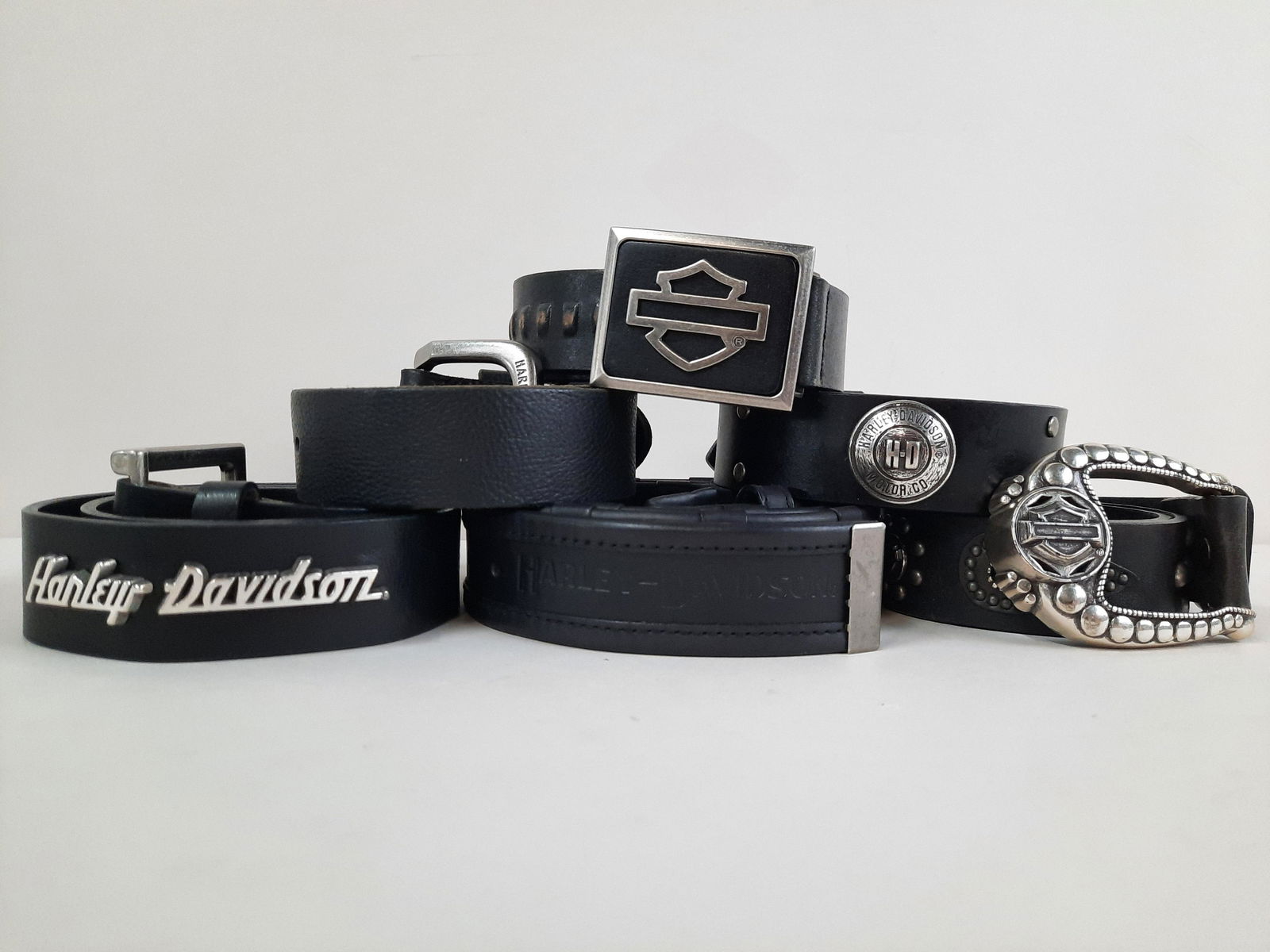 6 Harley Davidson Leather Belts (1 of 8)