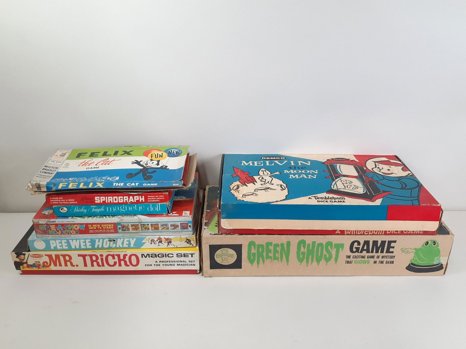 8 Vintage Board Games incl Green Ghost (1 of 10)
