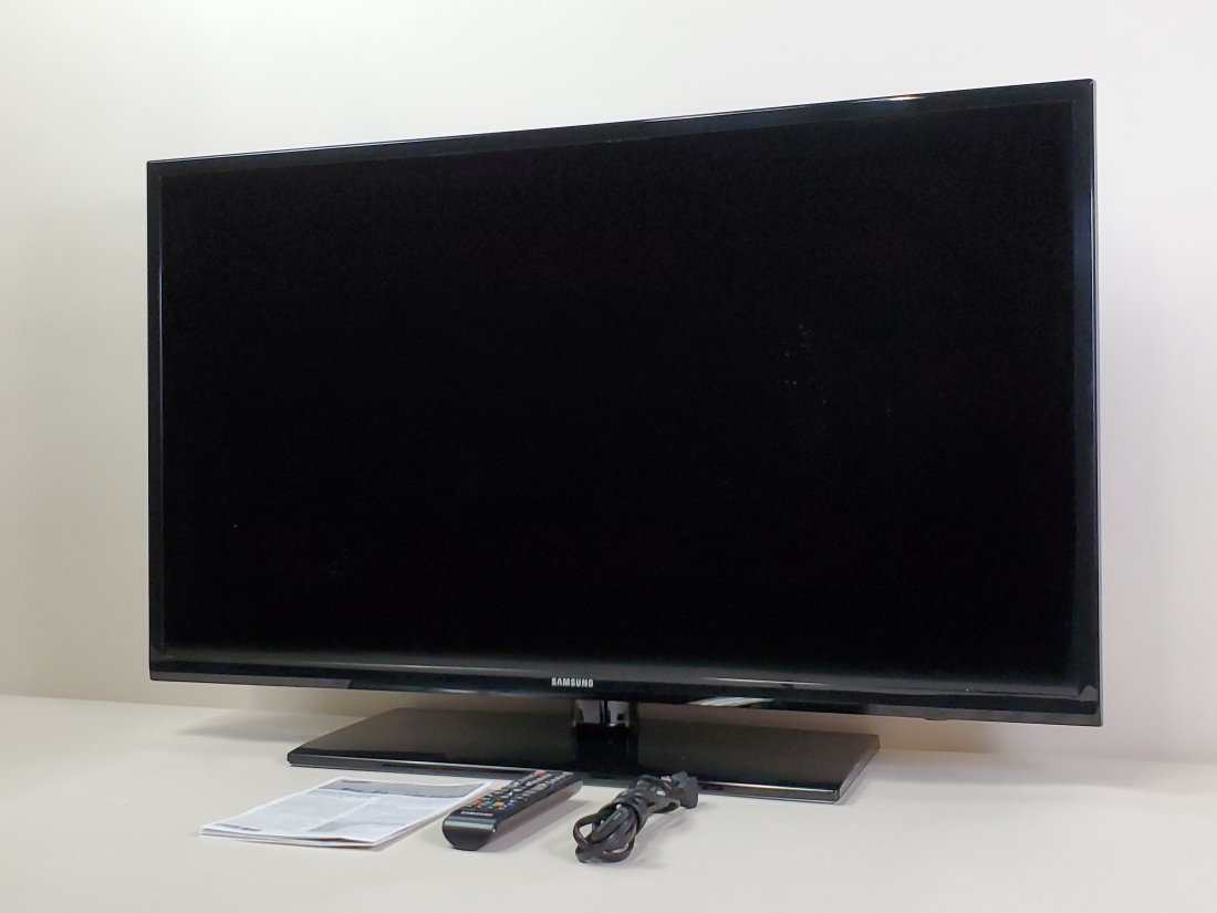 Samsung 40" LED Tv (1 of 2)