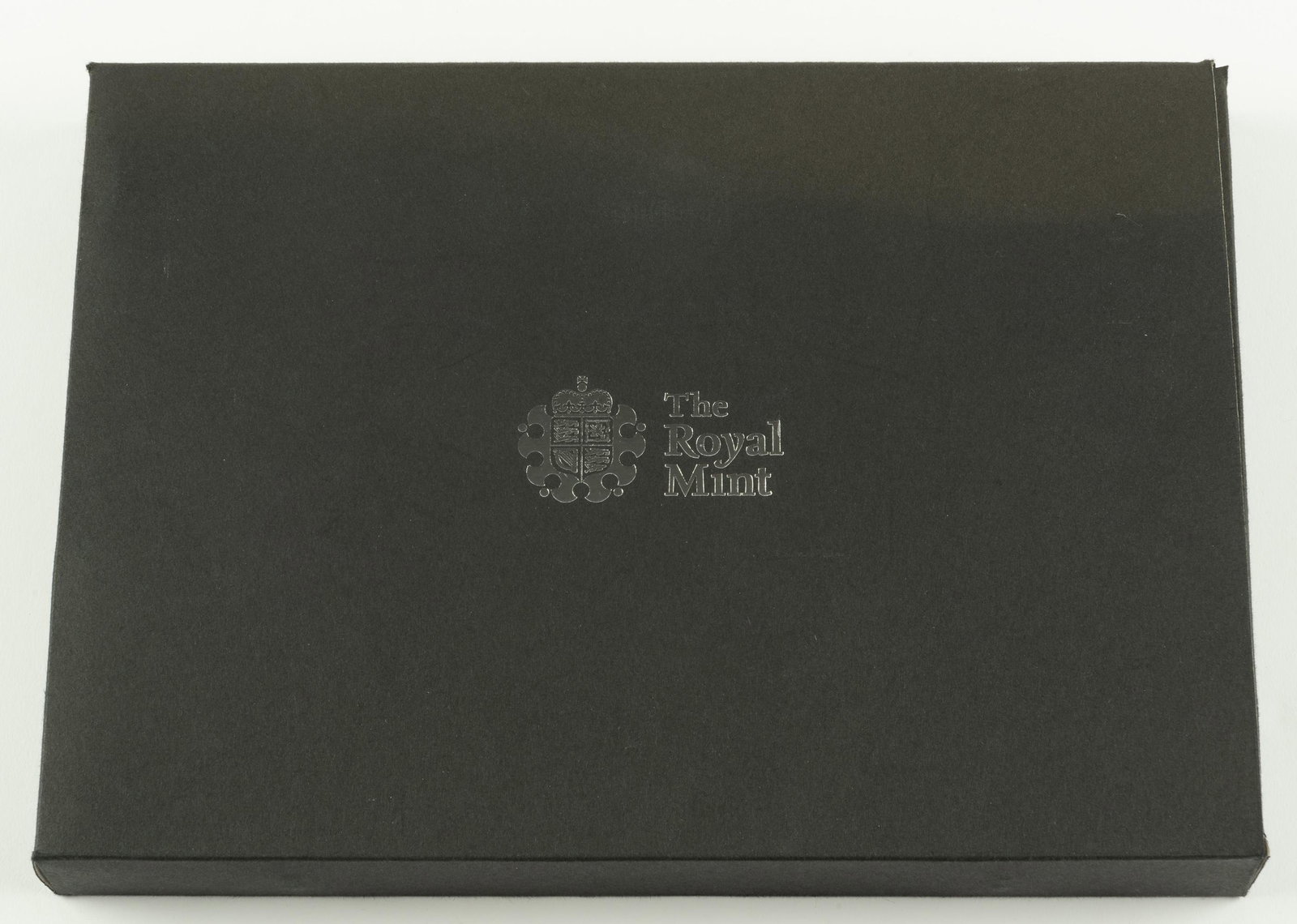 2008 UK Royal Shield of Arms Silver Proof Set: From The Royal Mint in original box with display case and COA. IMPORTANT: Before bidding, please read the terms and conditions. When you registered for the auction you agreed to these terms and will b