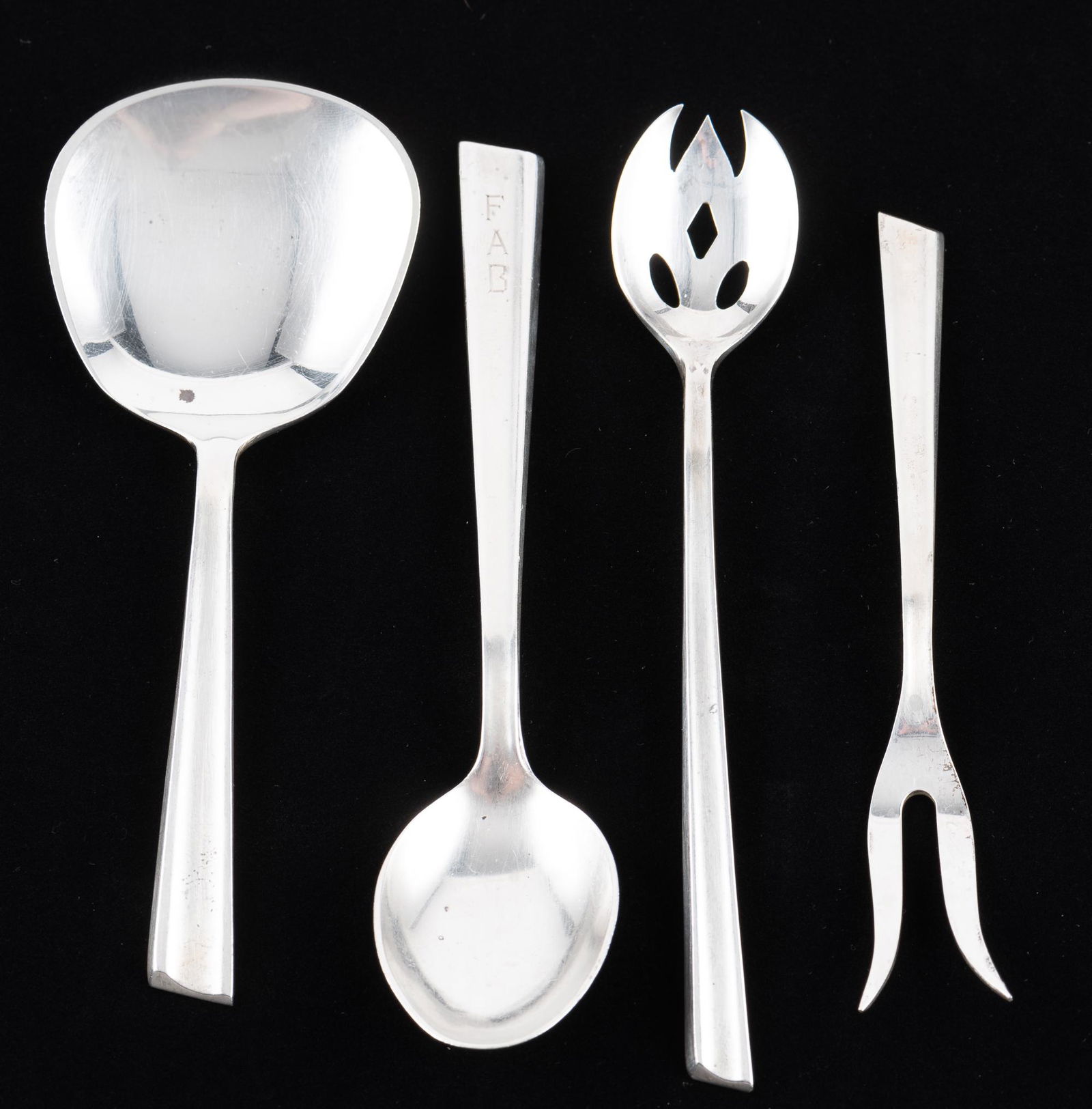 4 Pcs. Stieff Personna Sterling Servers (1 of 14)