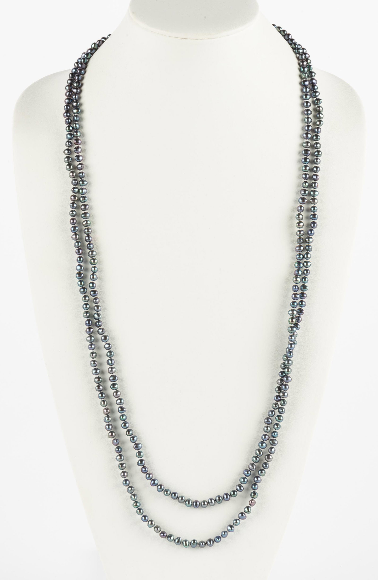 Tahitian Pearl Necklace w/ 14k Clasp: 69-1/2" long. Pearls 4.5mm to 6mm. IMPORTANT: Before bidding, please read the terms and conditions. When you registered for the auction you agreed to these terms and will be required to comply with th