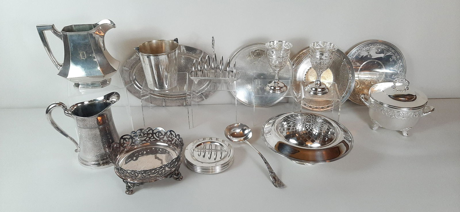 23 Pcs Silverplate incl. Gorham (1 of 4)