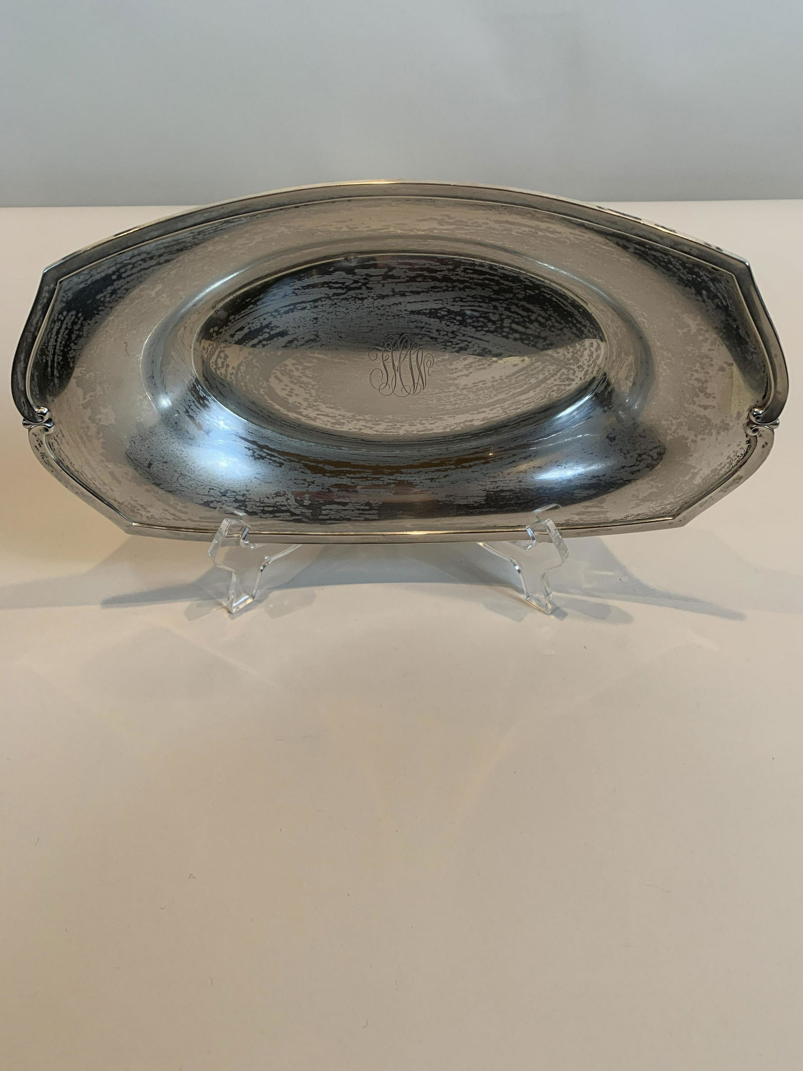 International Sterling Minuet Bread Tray (1 of 3)