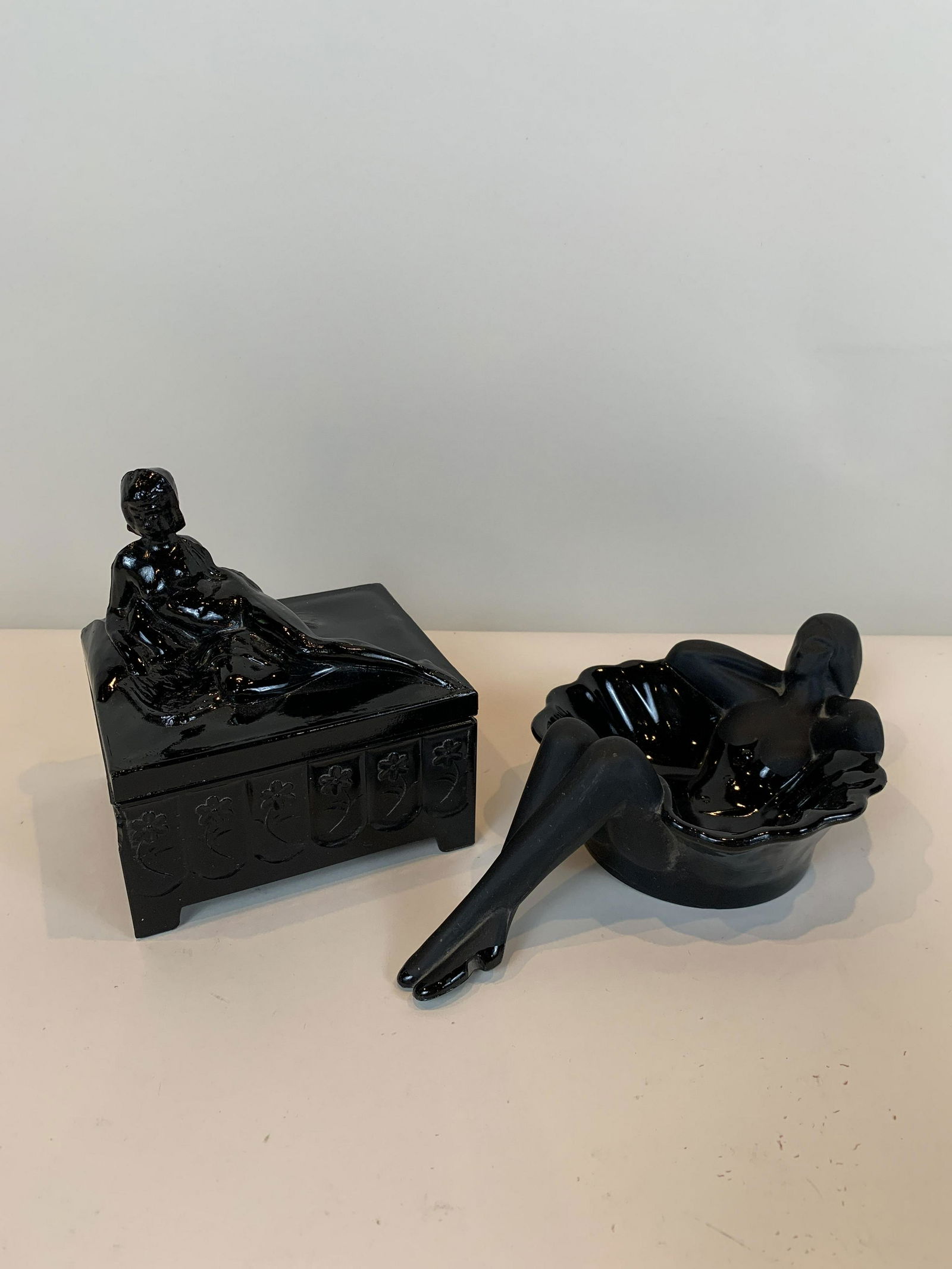 Black Amethyst Glass Box & Dish (1 of 2)