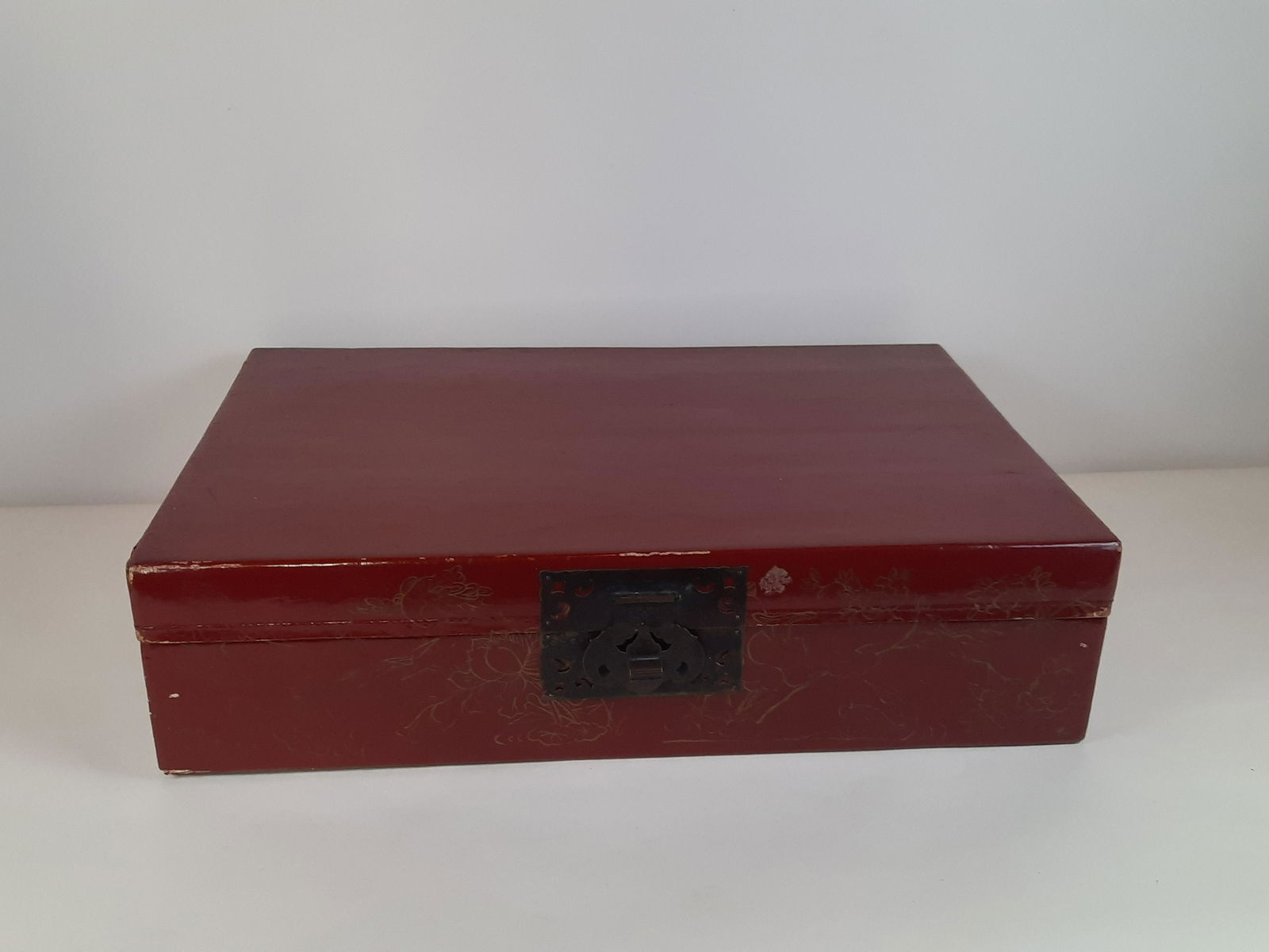 Antique Laquer Chinese Box (1 of 5)