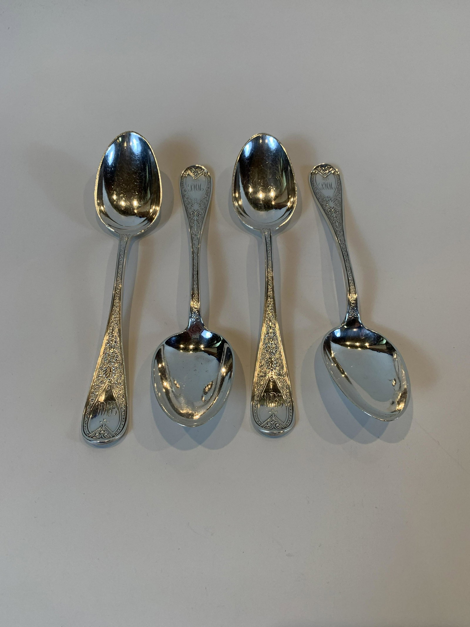 4 Sterling BB&B Hindostanee Tablespoons: Bailey, Banks & Biddle Co. manufactured sterling flatware in Philadelphia from 1833-1910. 1878. 5.9 ozt. IMPORTANT: Before bidding, please read the terms and conditions. When you registered for the au
