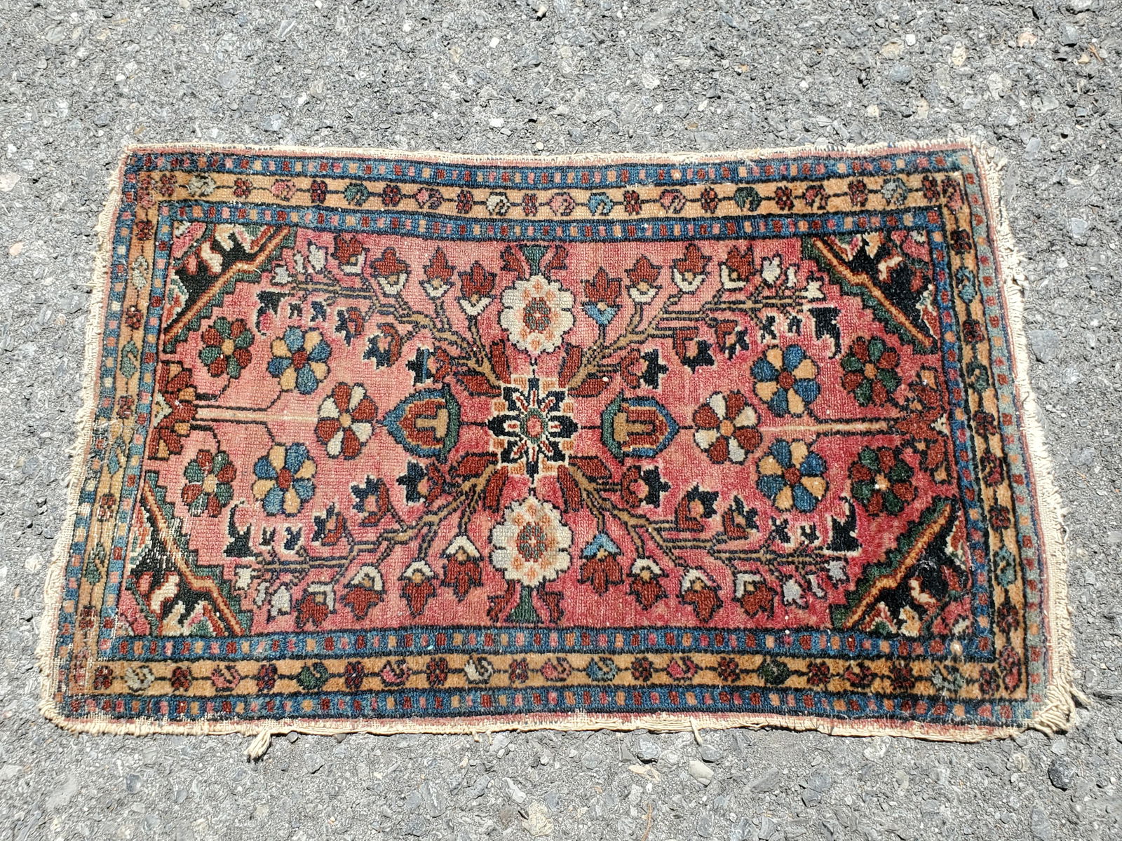 Persian Lilihan Scatter Rug (1 of 4)