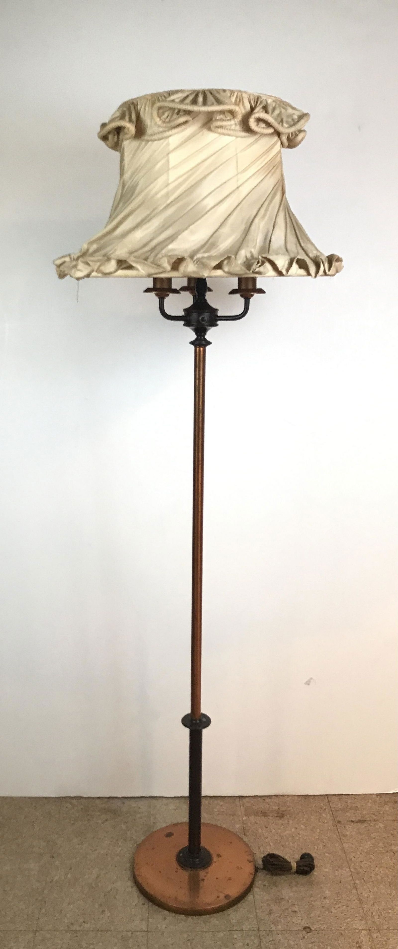 Rembrandt Floor Lamp (1 of 7)