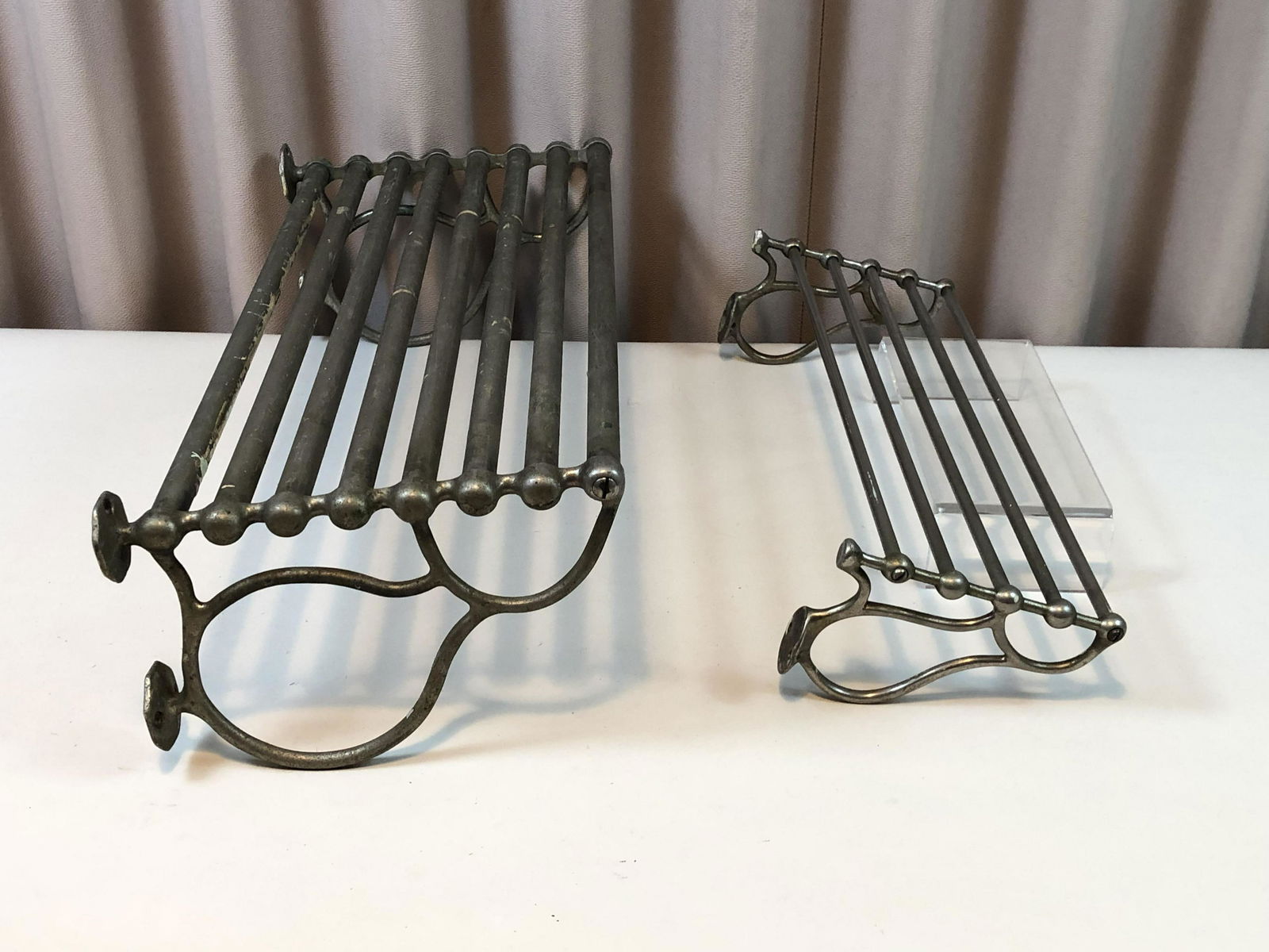 2 Luggage Racks (1 of 3)