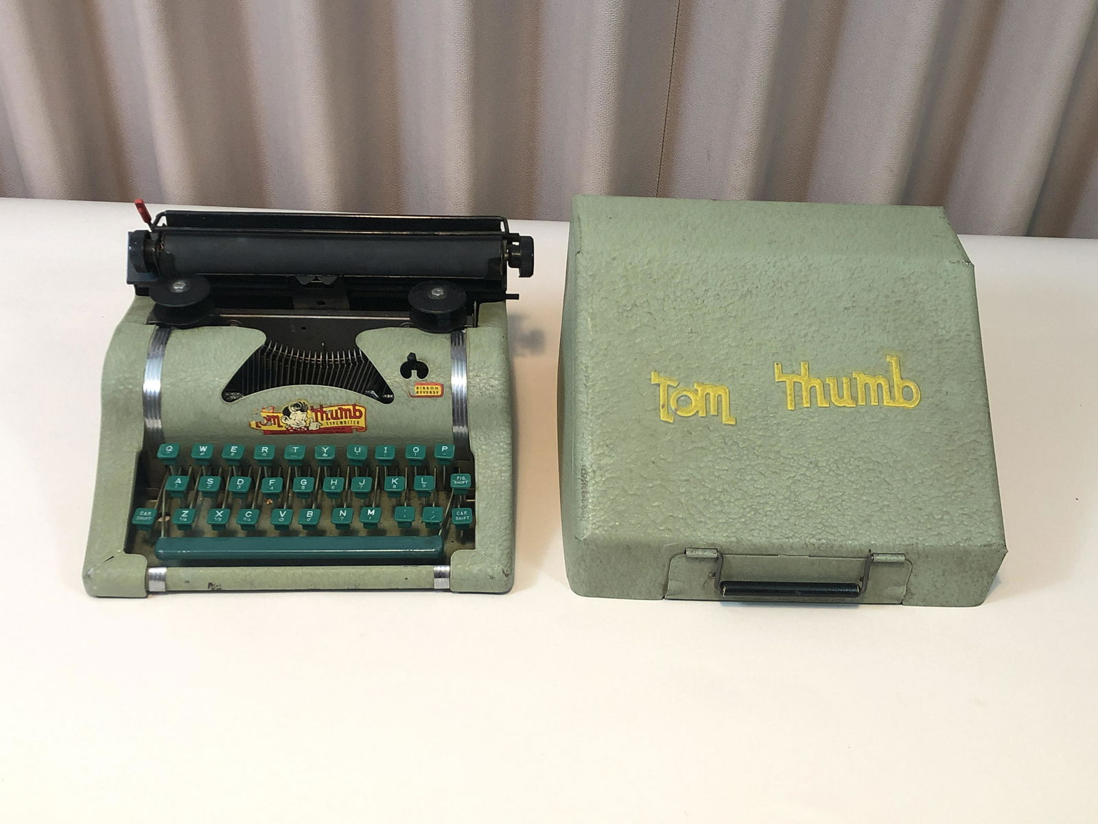 Tom Thumb Typewriter (1 of 5)