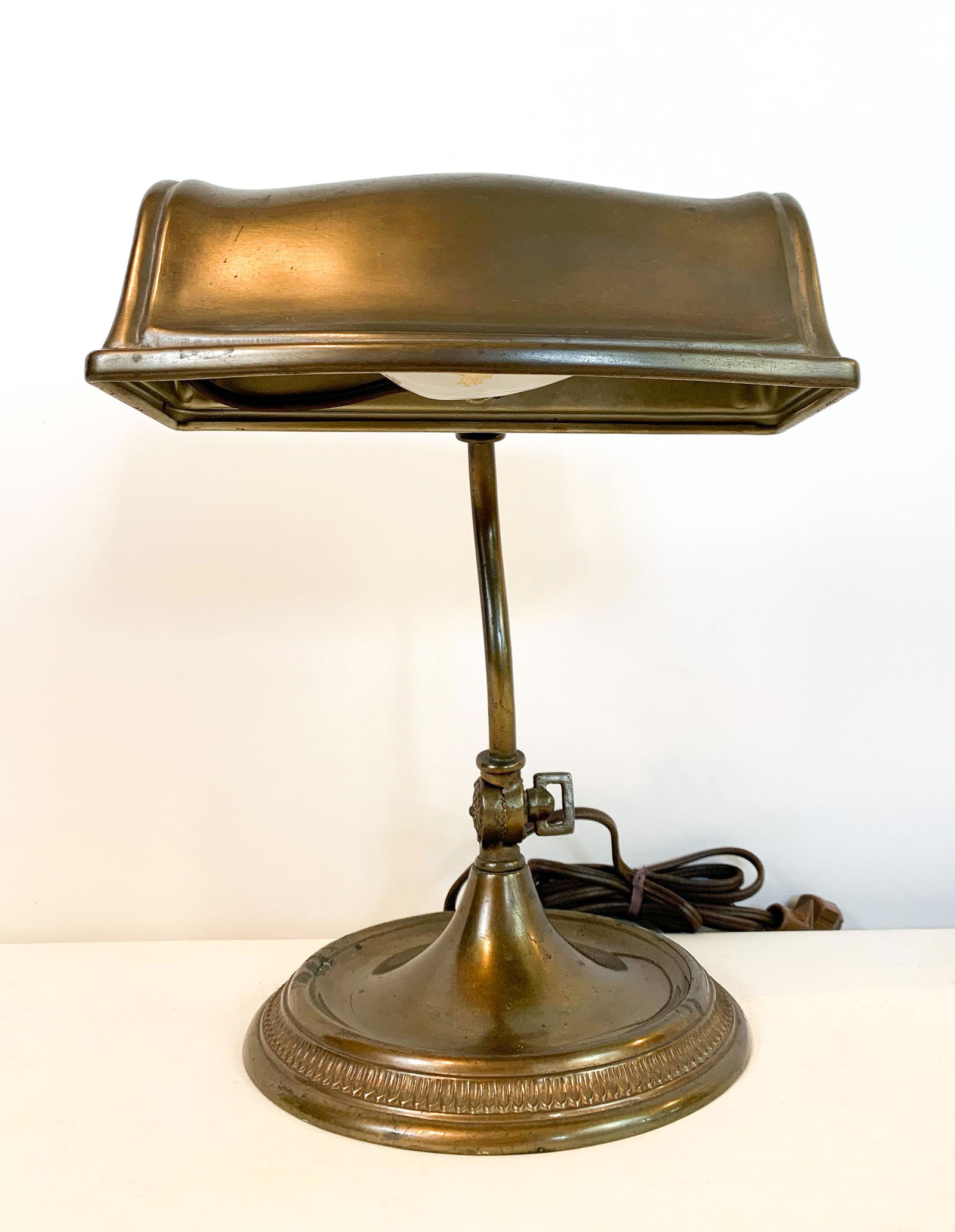 Banker’s Desk Lamp (1 of 2)