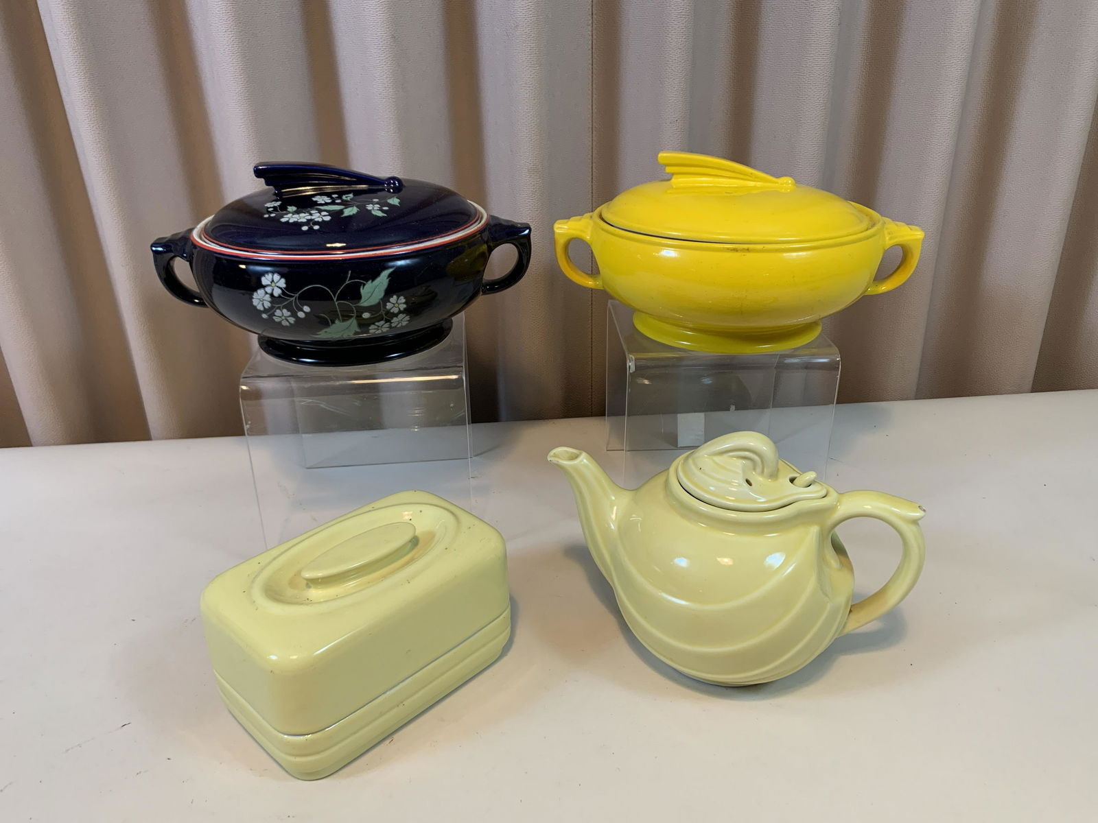 4 Pcs Hall Kitchenware (1 of 3)