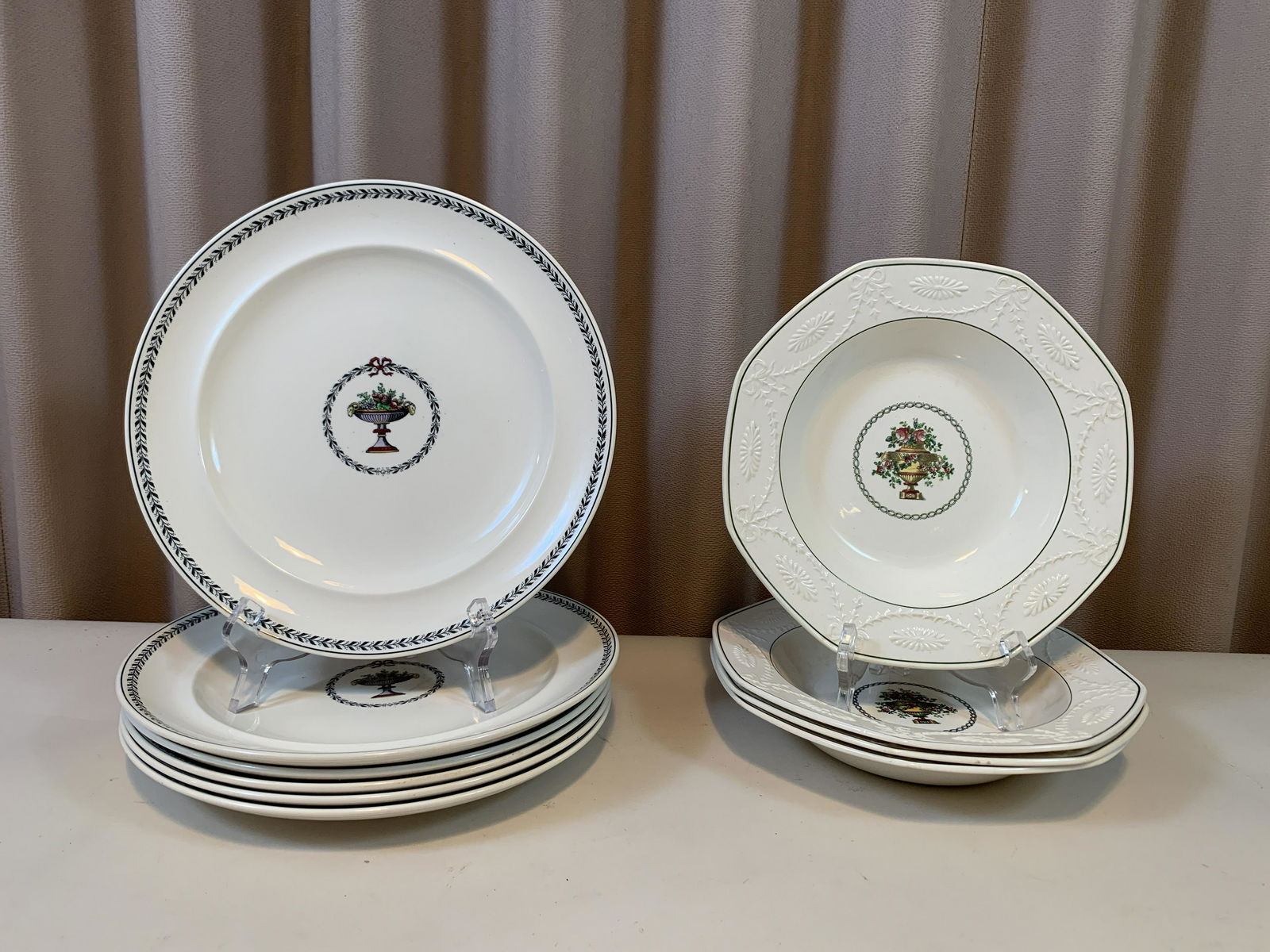 10 Pcs Copeland Spode Dishware (1 of 3)