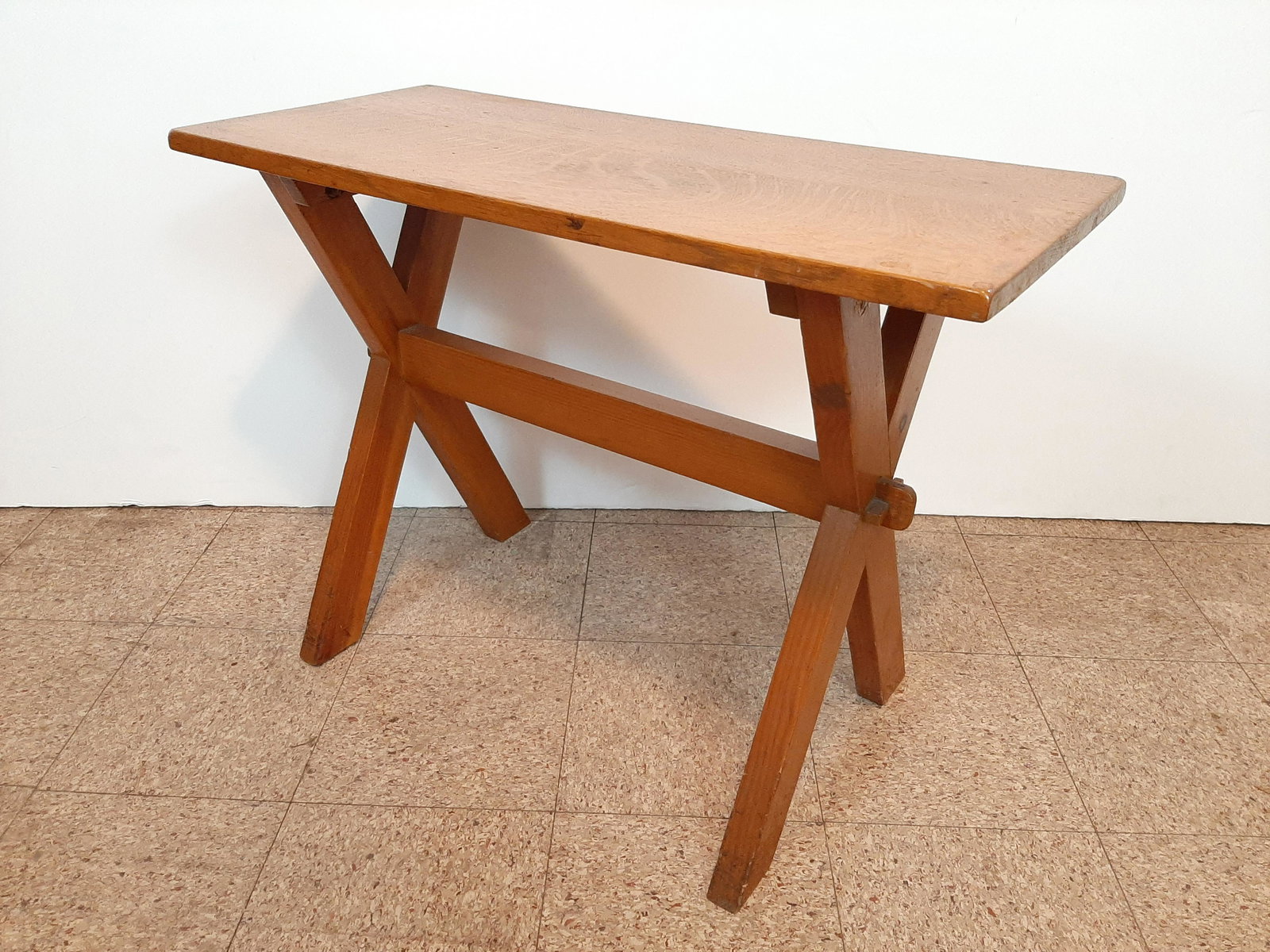 Oak Side Table: 27" wide X 13" deep X 20-1/4" high. IMPORTANT: Before bidding, please read the terms and conditions. When you registered for the auction you agreed to these terms and will be required to comply with t