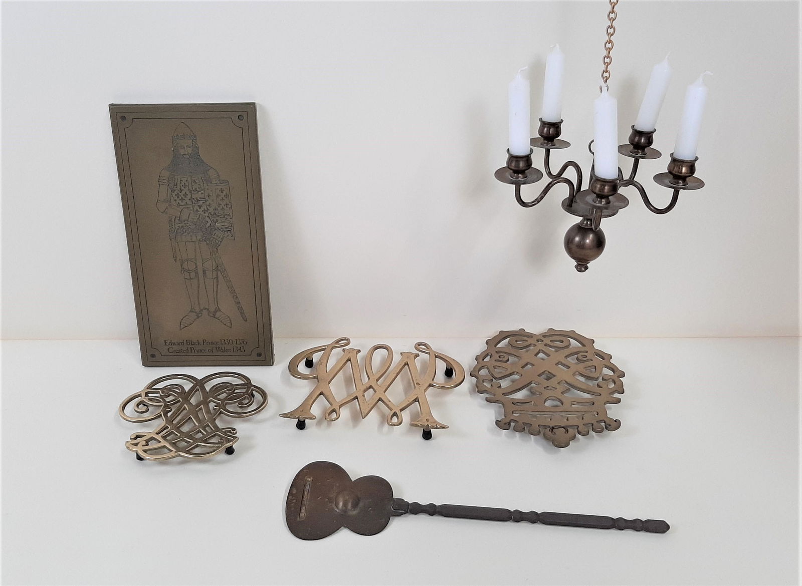 6 Pcs Vintage Brass incl. Candle Light: Also includes William and Mary and Thomas Jefferson cipher trivets and Edward Black Prince plaque. Plaque: 6" wide X 12" high. IMPORTANT: Before bidding, please read the terms and conditions. When you