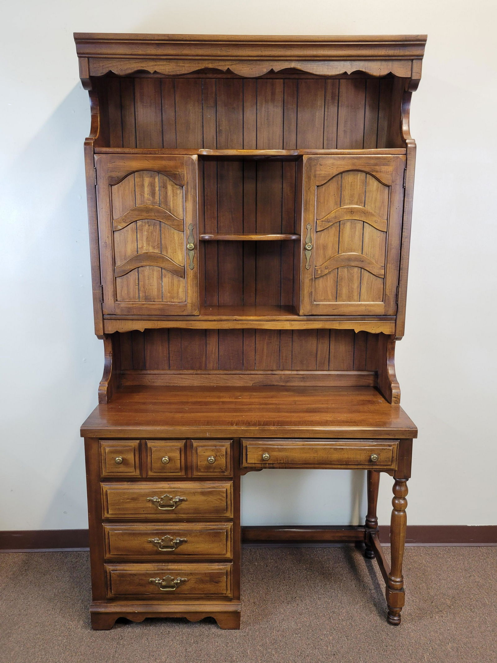 Thomasville Desk: Desk 44" wide X 19" deep X 79 3/4". Has some finish loss. IMPORTANT: Before bidding, please read the terms and conditions. When you registered for the auction you agreed to these terms and will be req