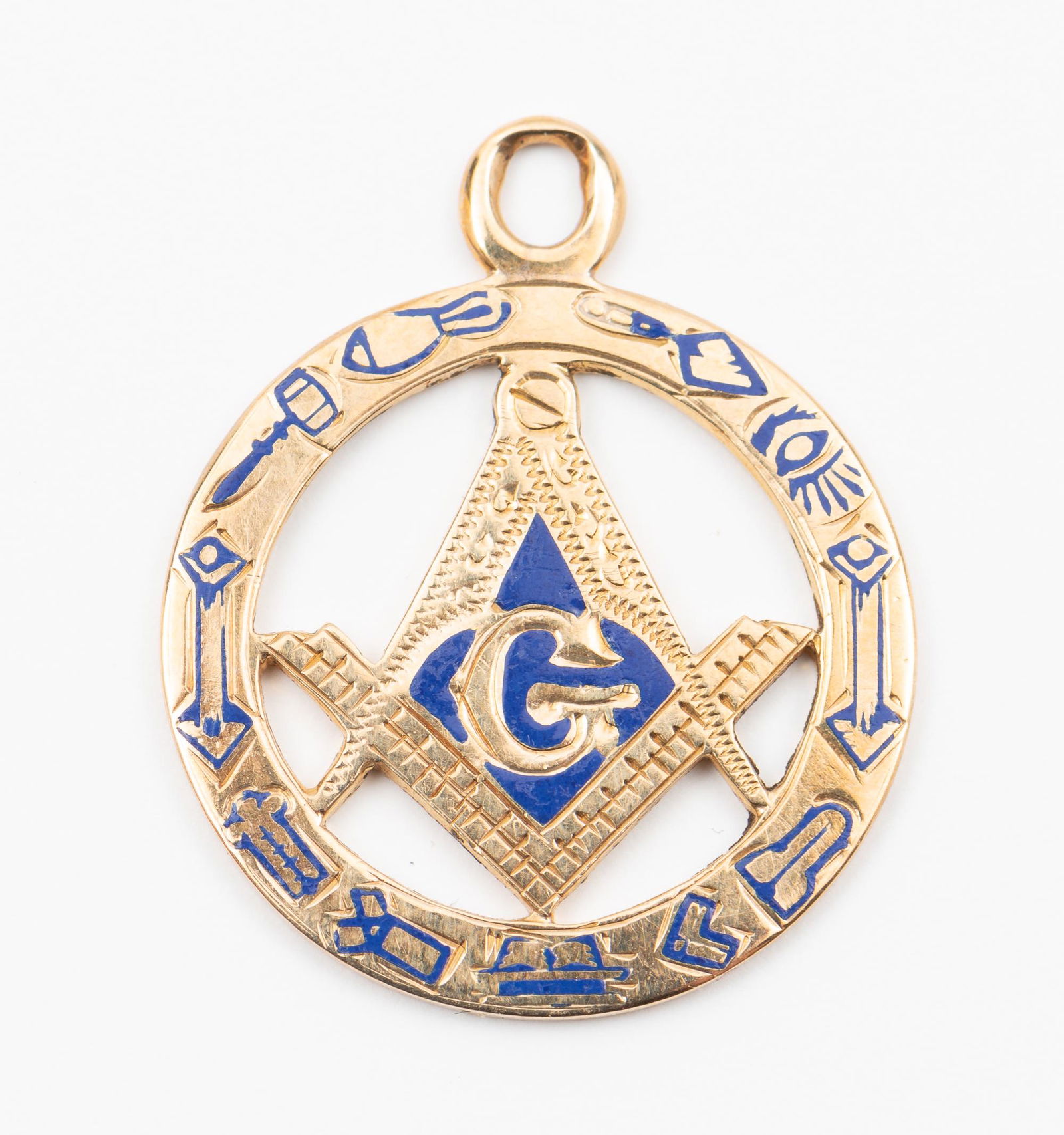 Gold Masonic Pendant (1 of 2)