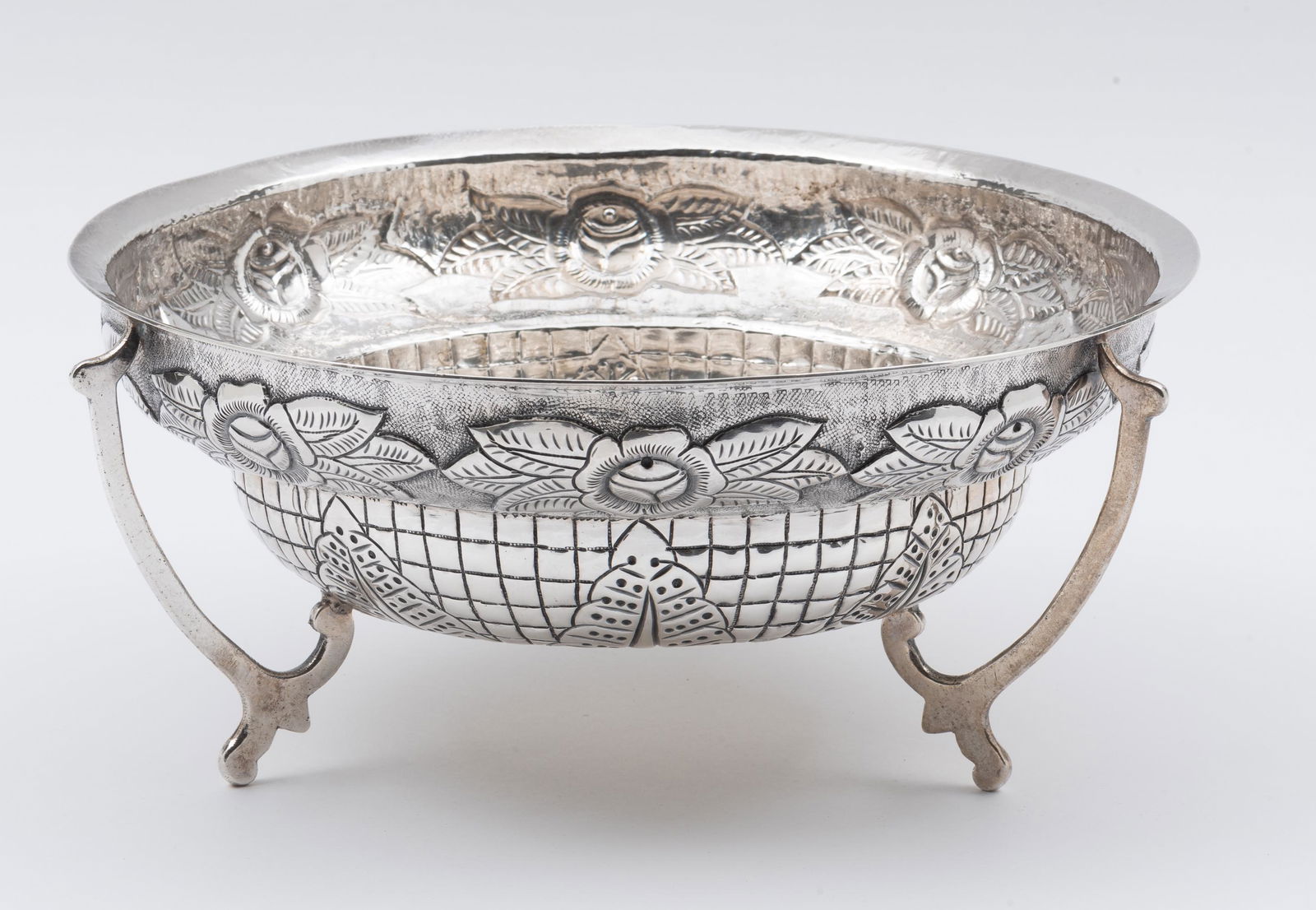 Maciel Sterling Footed Centerpiece Bowl (1 of 4)