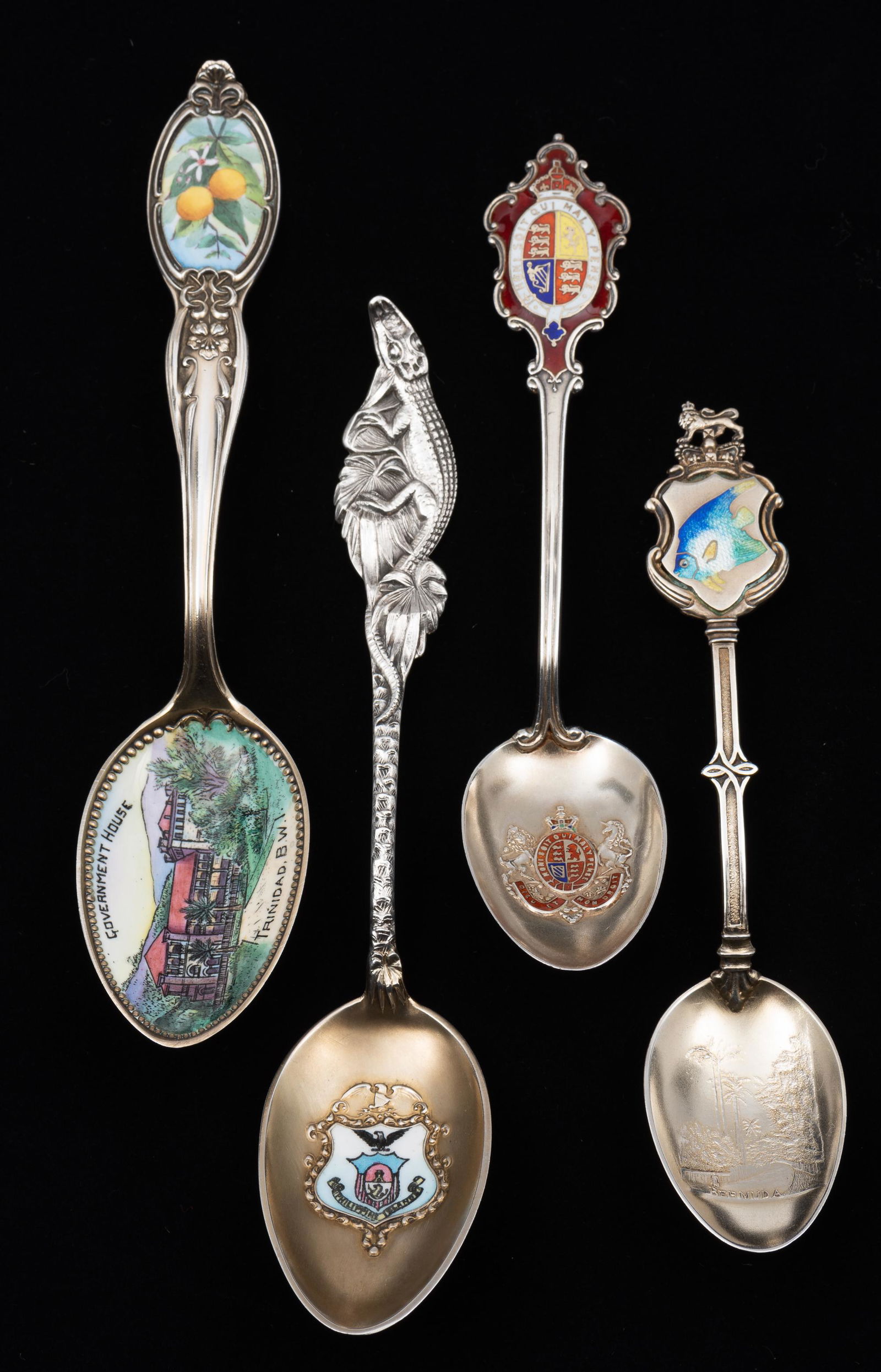 4 Sterling & Enamel World Souvenir Teaspoons (1 of 9)