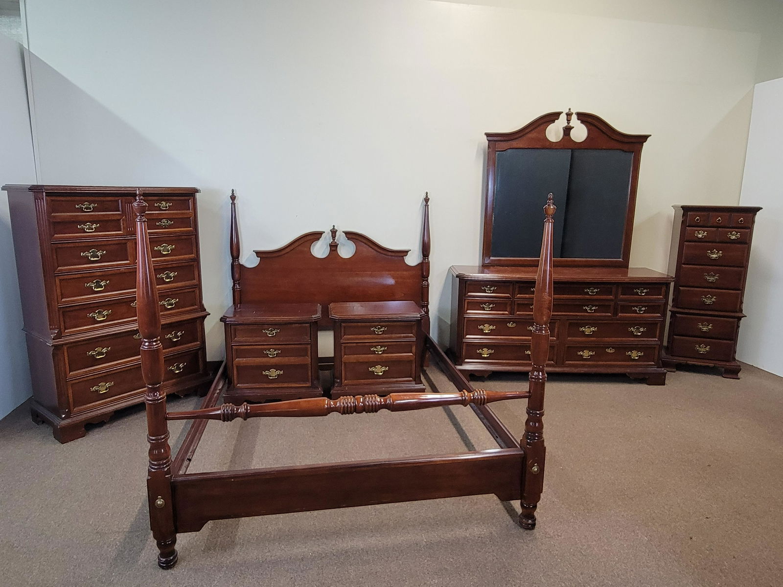 6 Pc Bassett Bedroom Set (1 of 13)