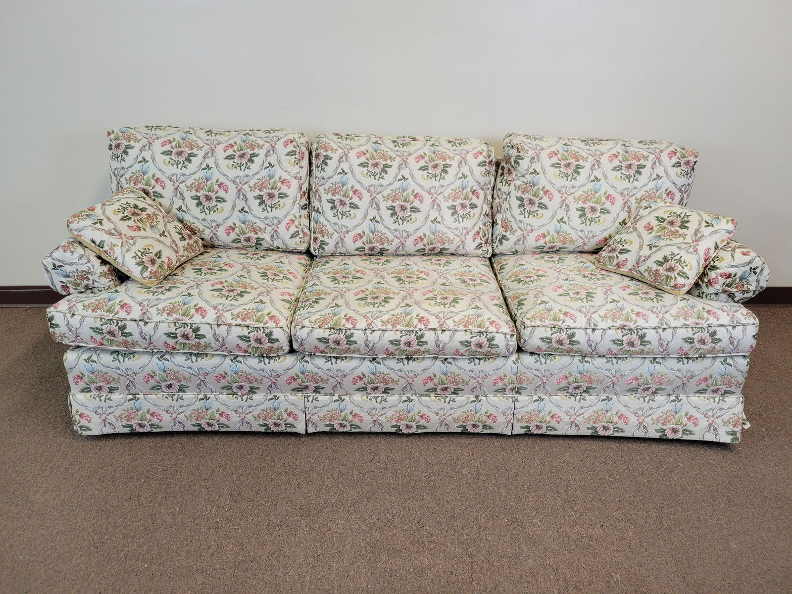 Baker Sofa (1 of 8)