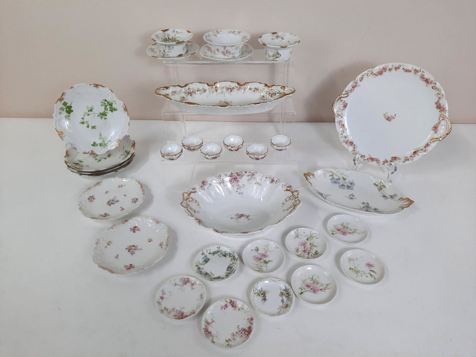 28 Pcs Limoges incl Custard Cups (1 of 7)
