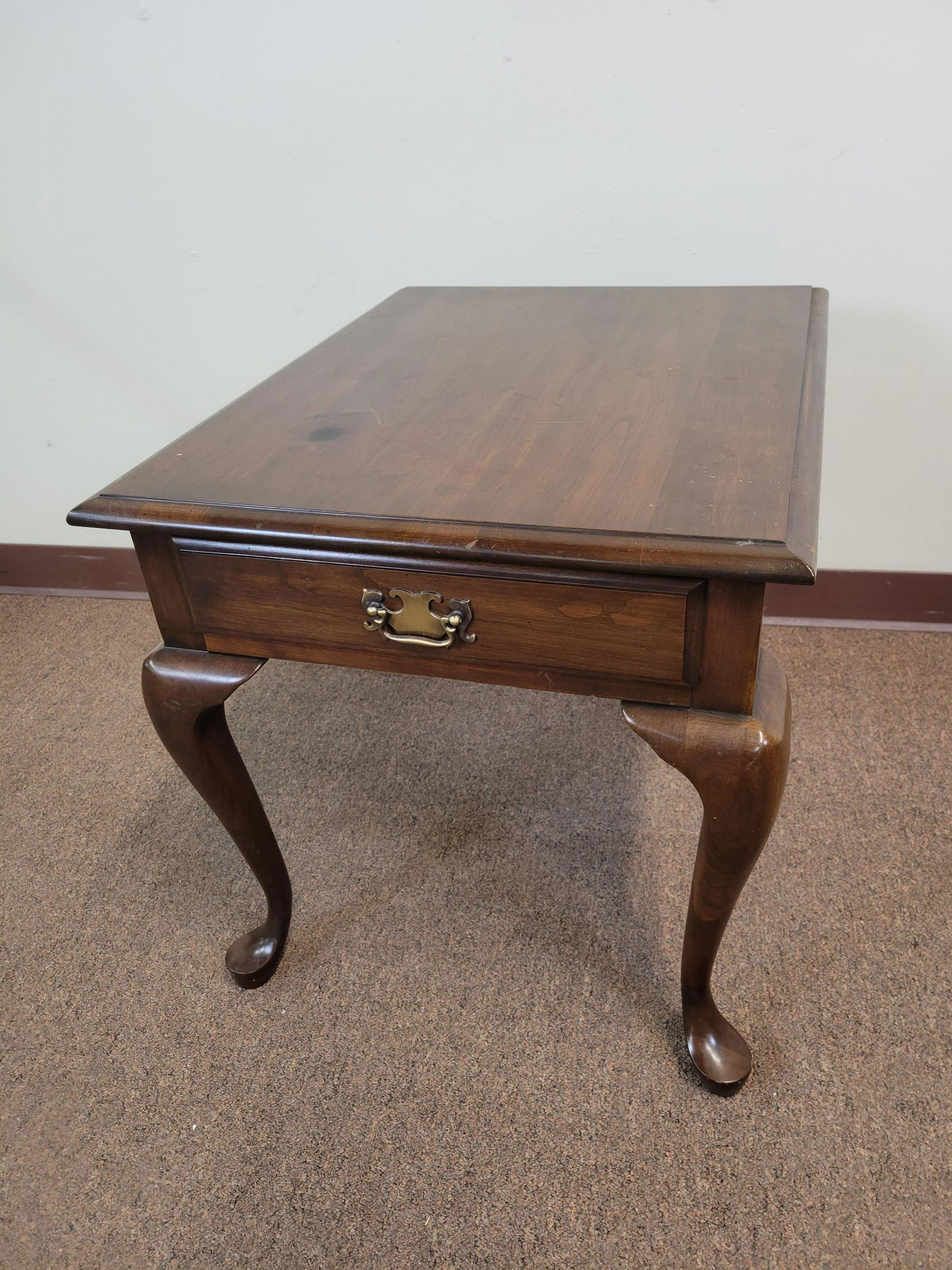 Pennsylvania House End Table (1 of 5)