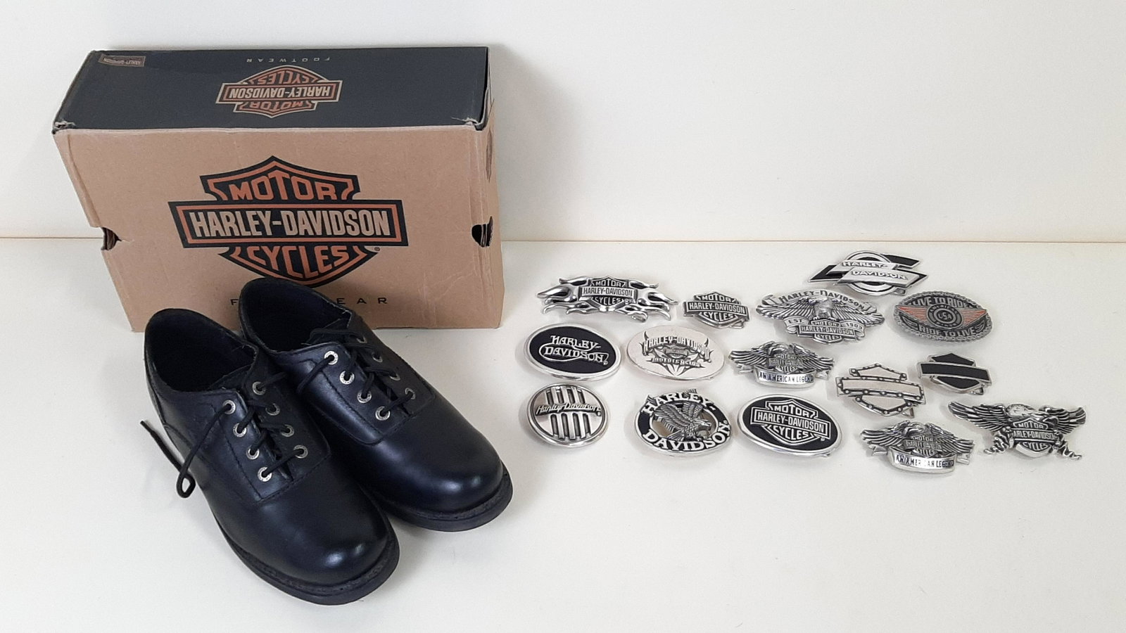 Harley-Davidson Shoes and 15 Belt Buckles: Men's size 11 Wicket Garage Oxford new with box. IMPORTANT: Before bidding, please read the terms and conditions. When you registered for the auction you agreed to these terms and will be required to 