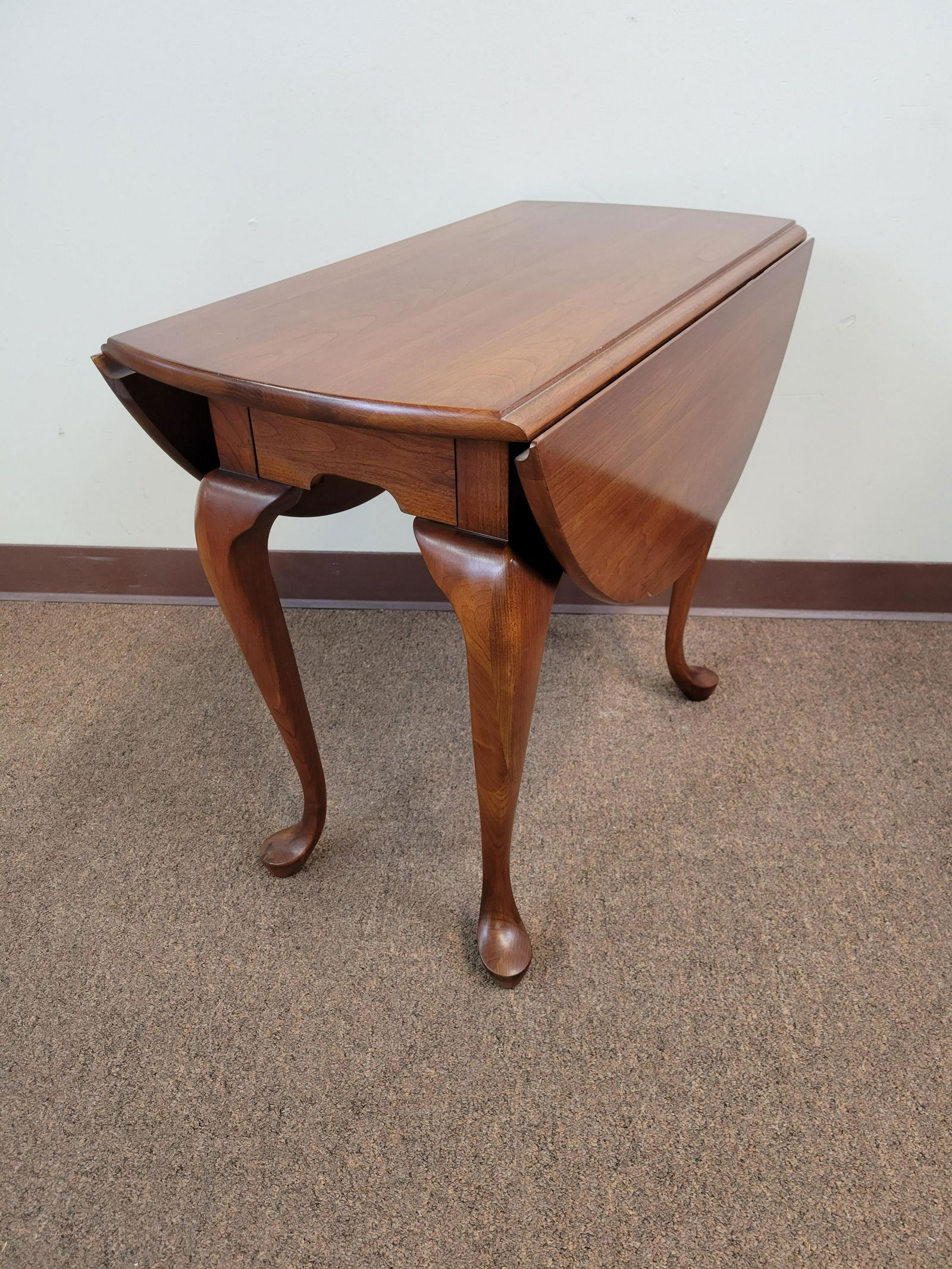 Pennsylvania House Drop Side End Table (1 of 4)