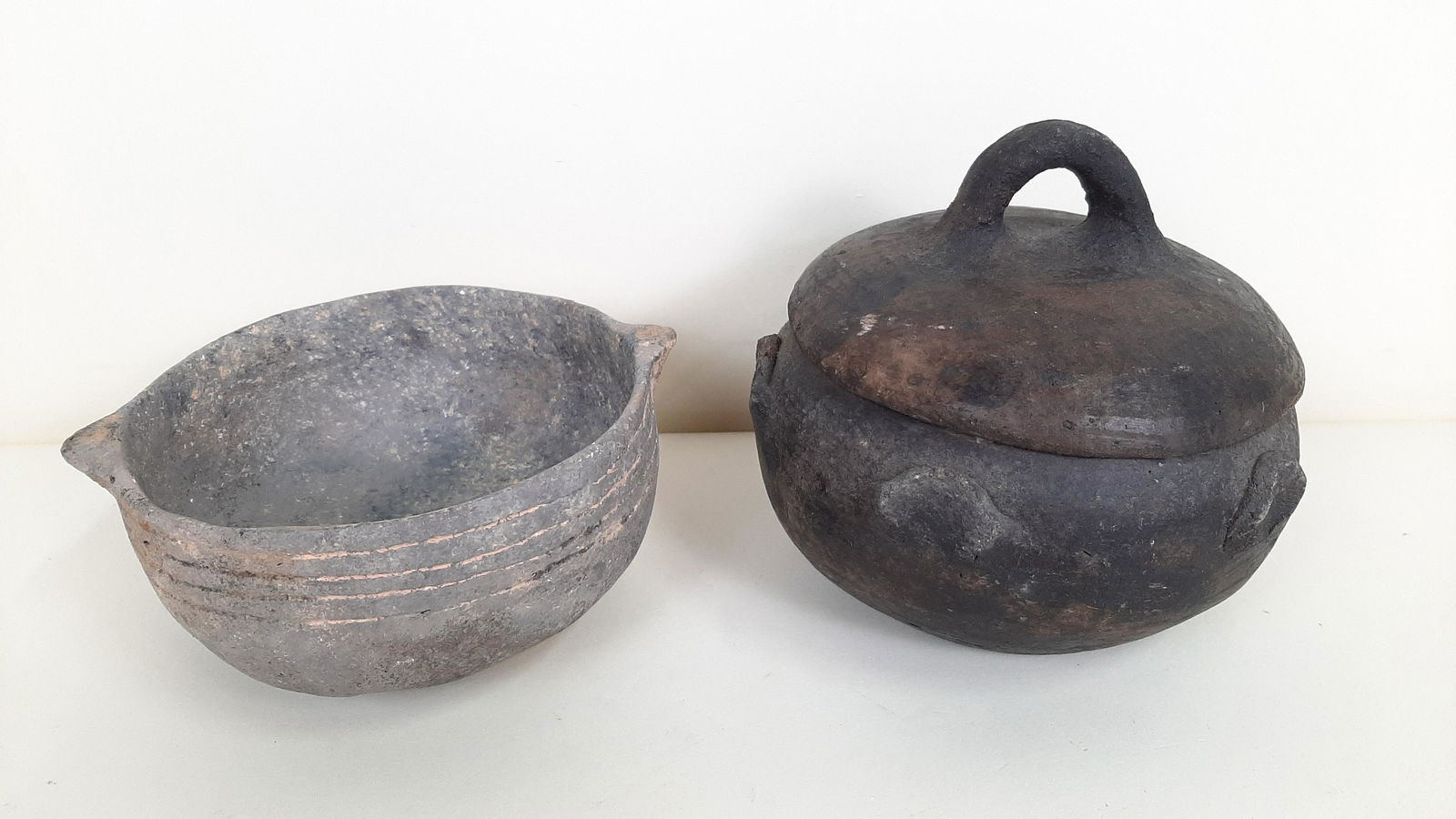 2 Native American Shell Tempered Pottery Bowls (1 of 5)